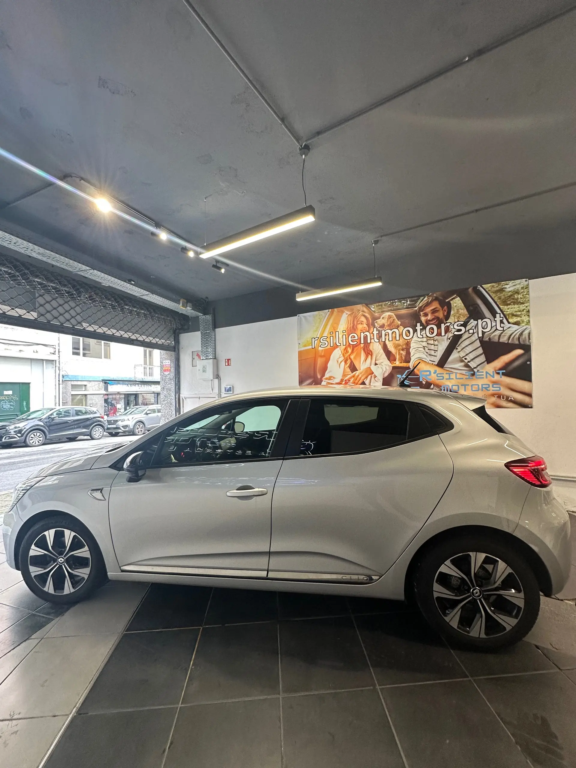 Renault Clio 1.0 TCe Limited Bi-Fuel 9