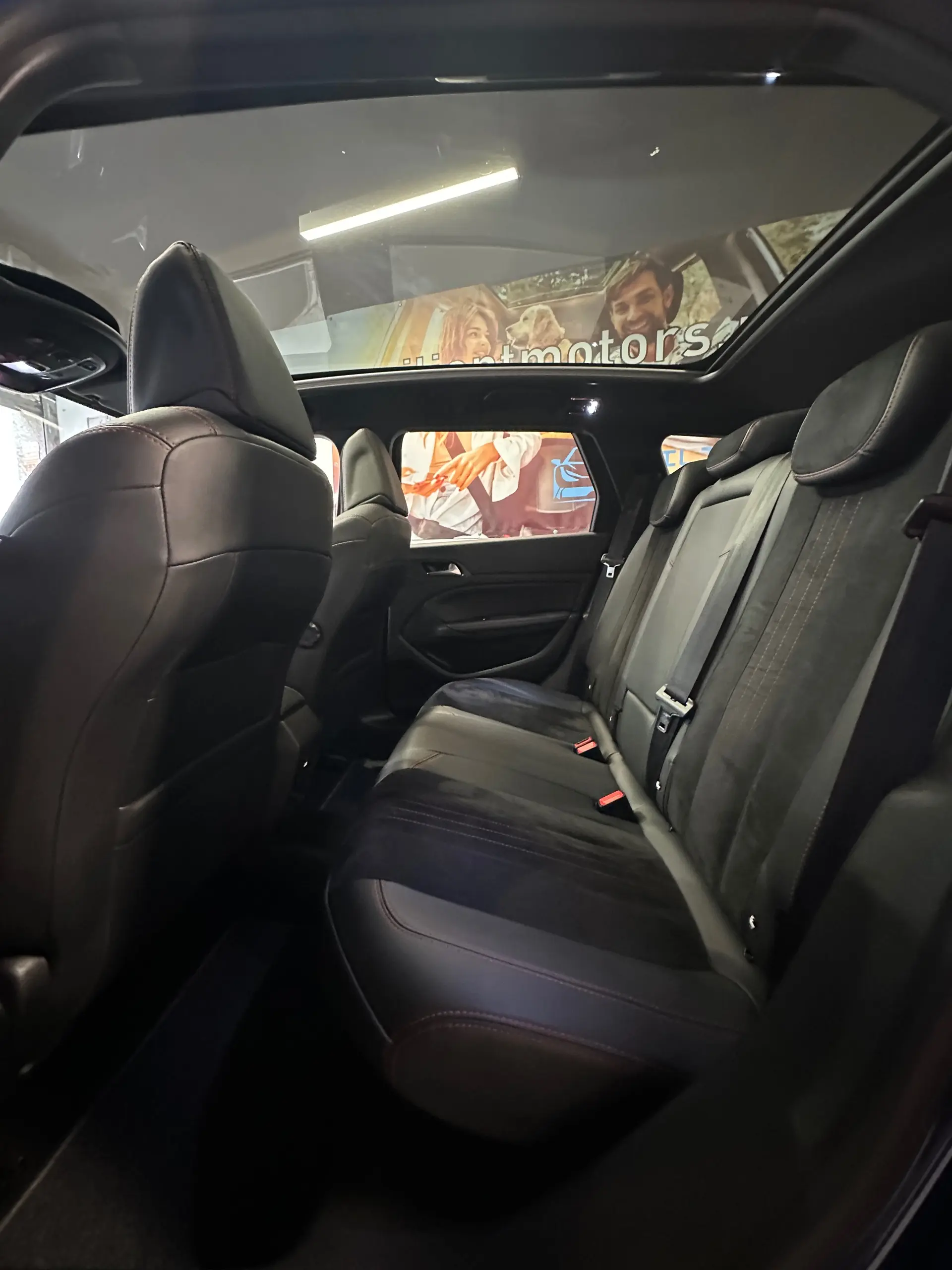 Peugeot 308 SW 1.5 BlueHDi GT EAT8 22