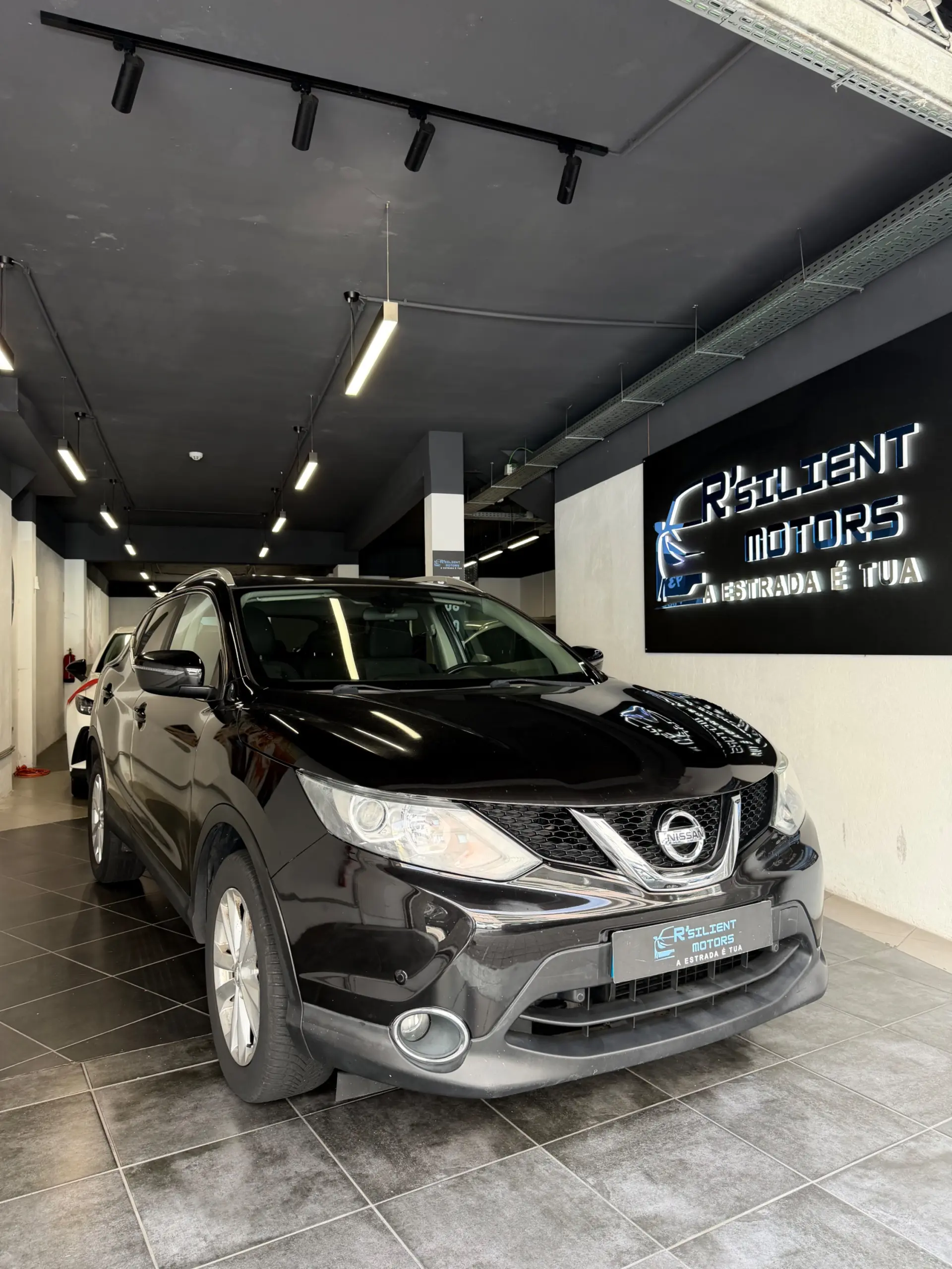 Nissan Qashqai 1.5 dCi N-Connecta Business 1