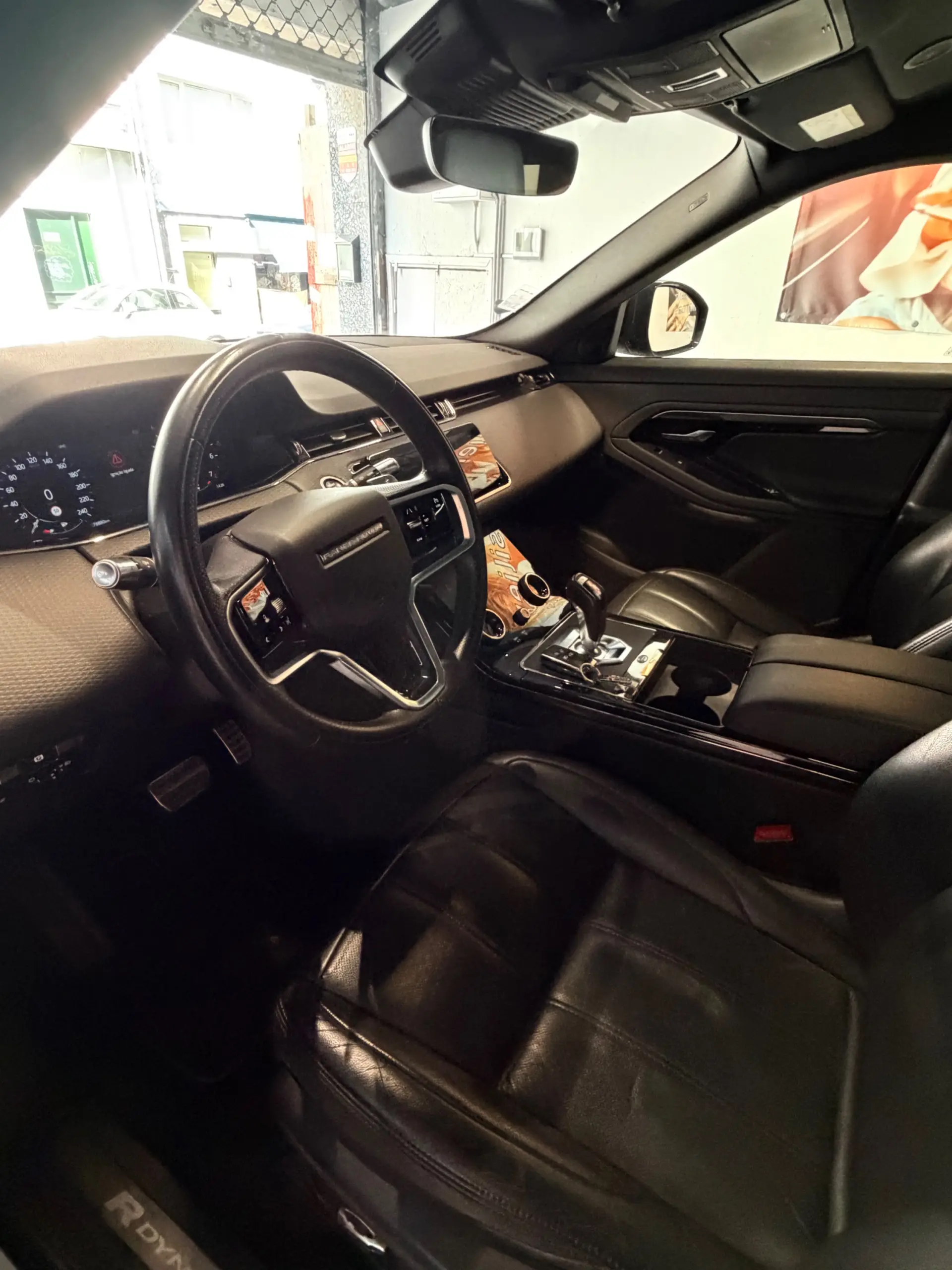 Land Rover Range Rover Evoque 1.5 P160 R-Dynamic S Auto 29