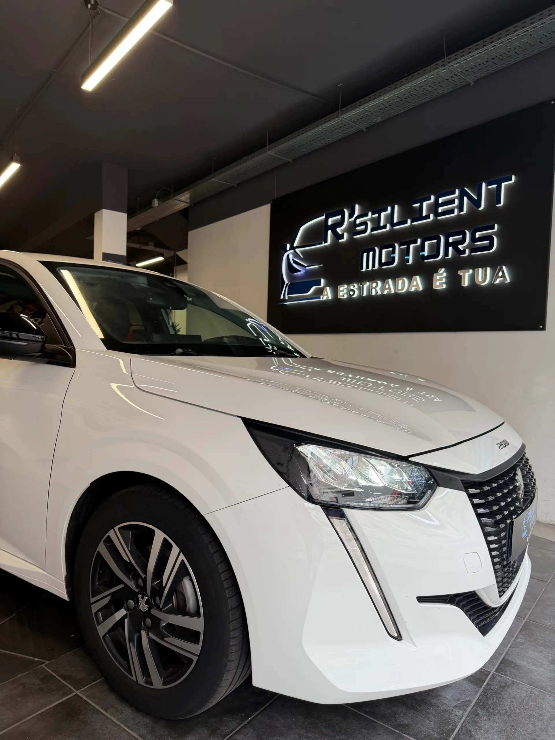 Peugeot 208 1.2 PureTech Allure Pack 4