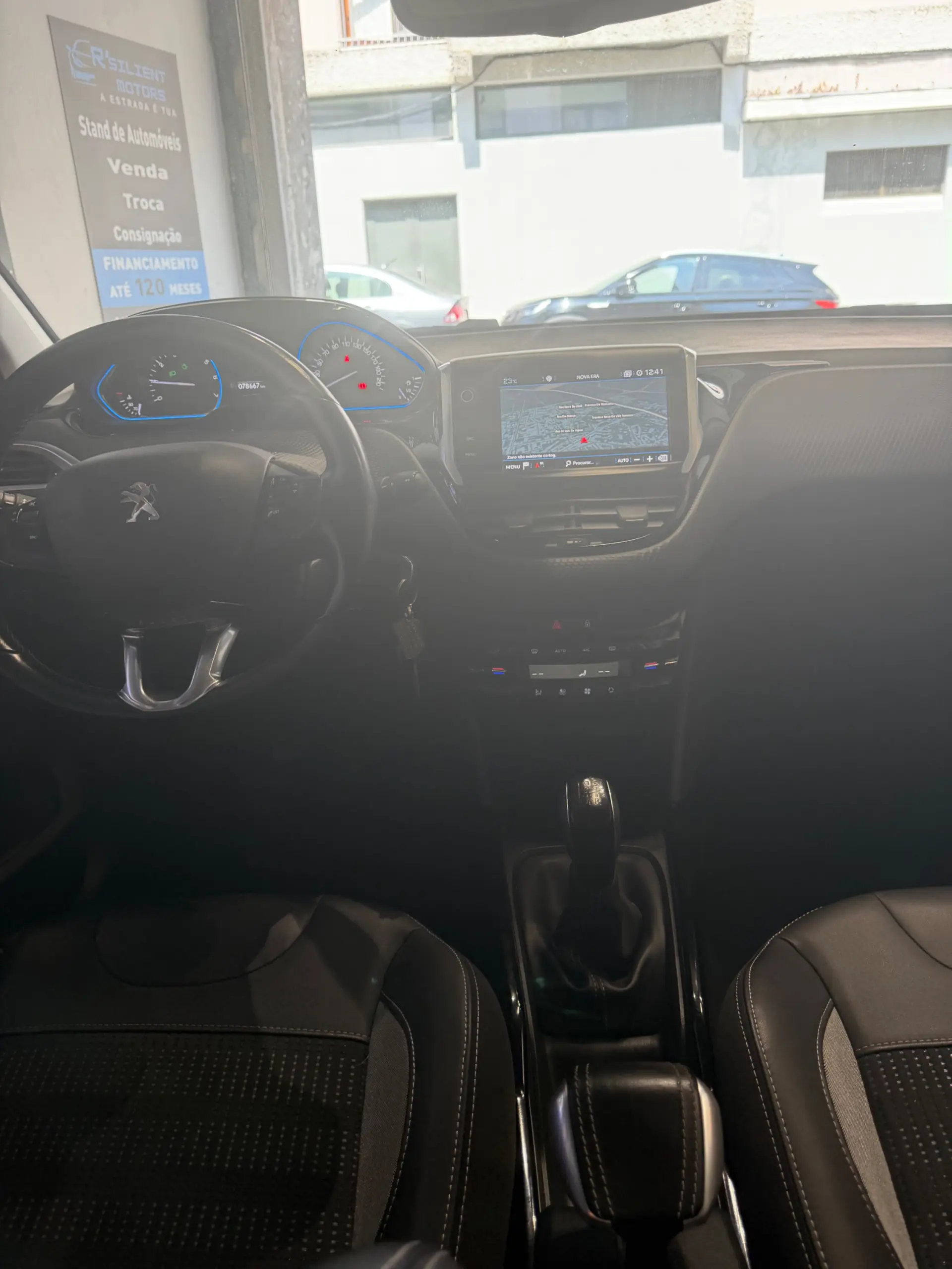 Peugeot 2008 1.2 PureTech Style 15