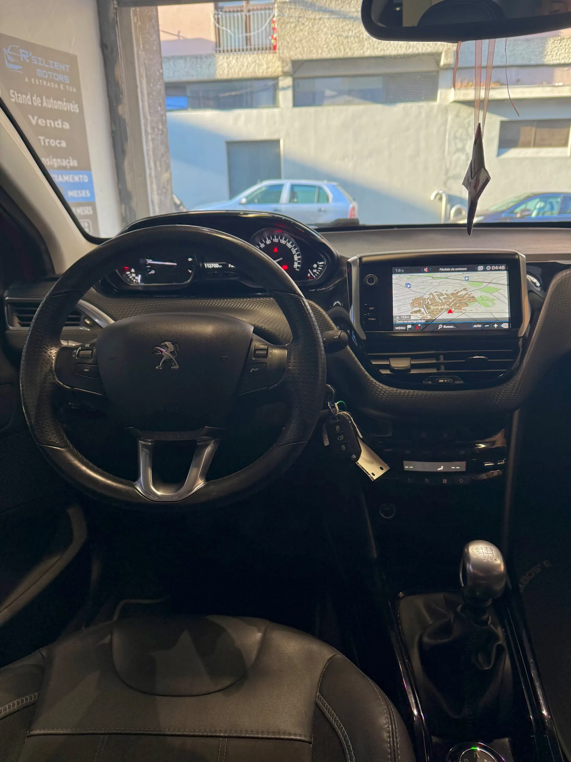 Peugeot 2008 1.2 PureTech Allure 16