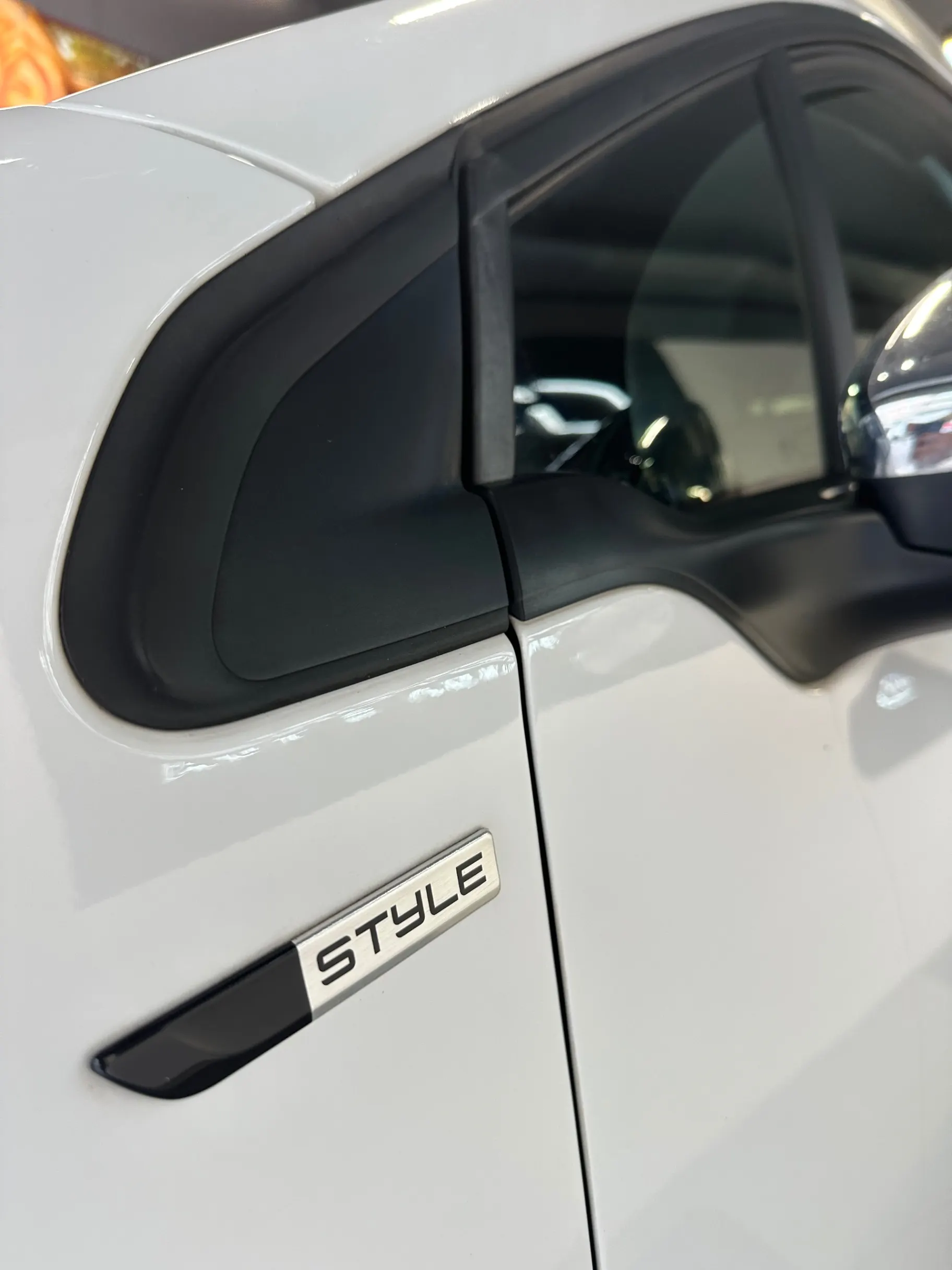 Peugeot 2008 1.2 PureTech Style 10