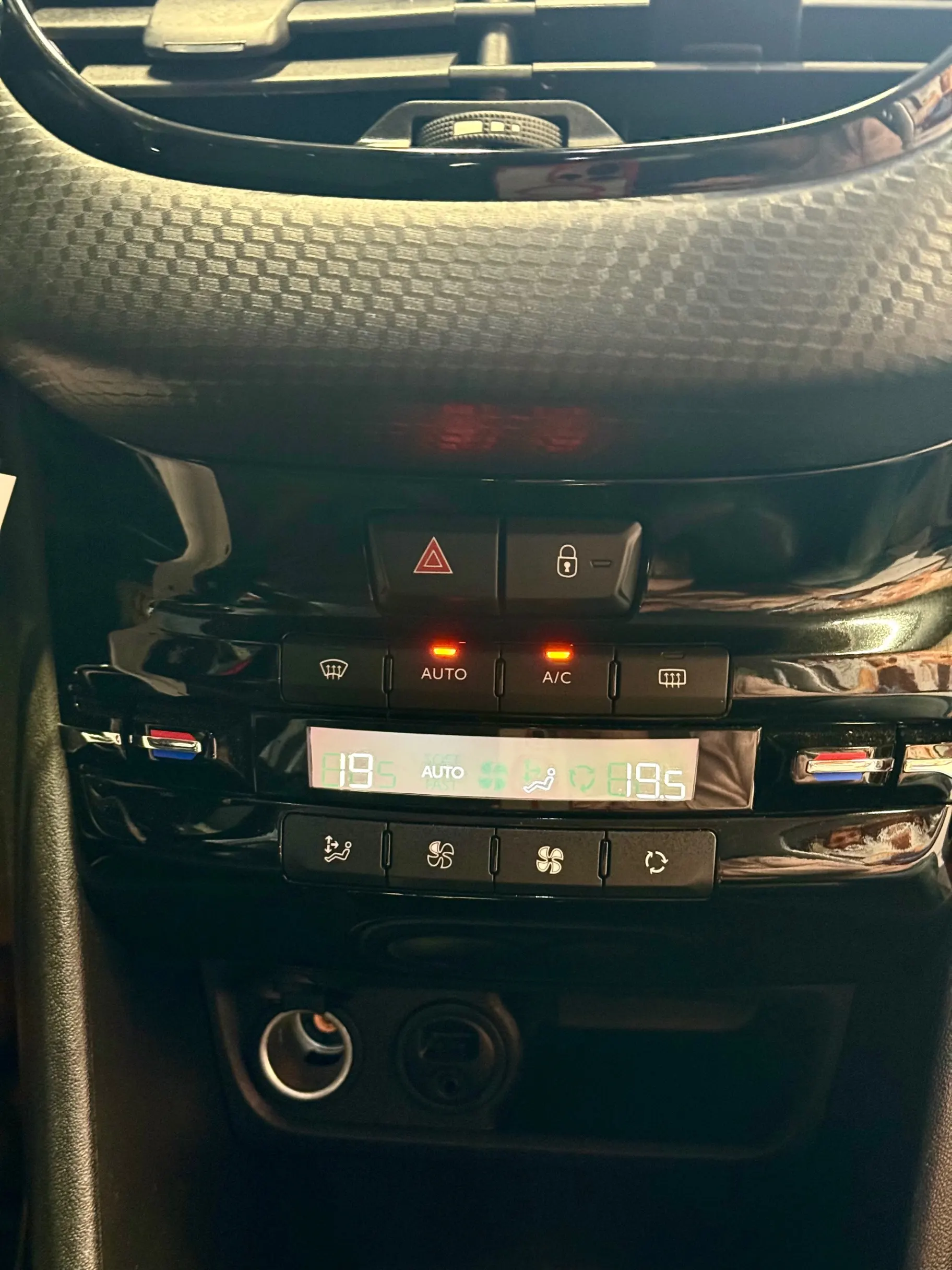 Peugeot 2008 1.2 PureTech Allure 25