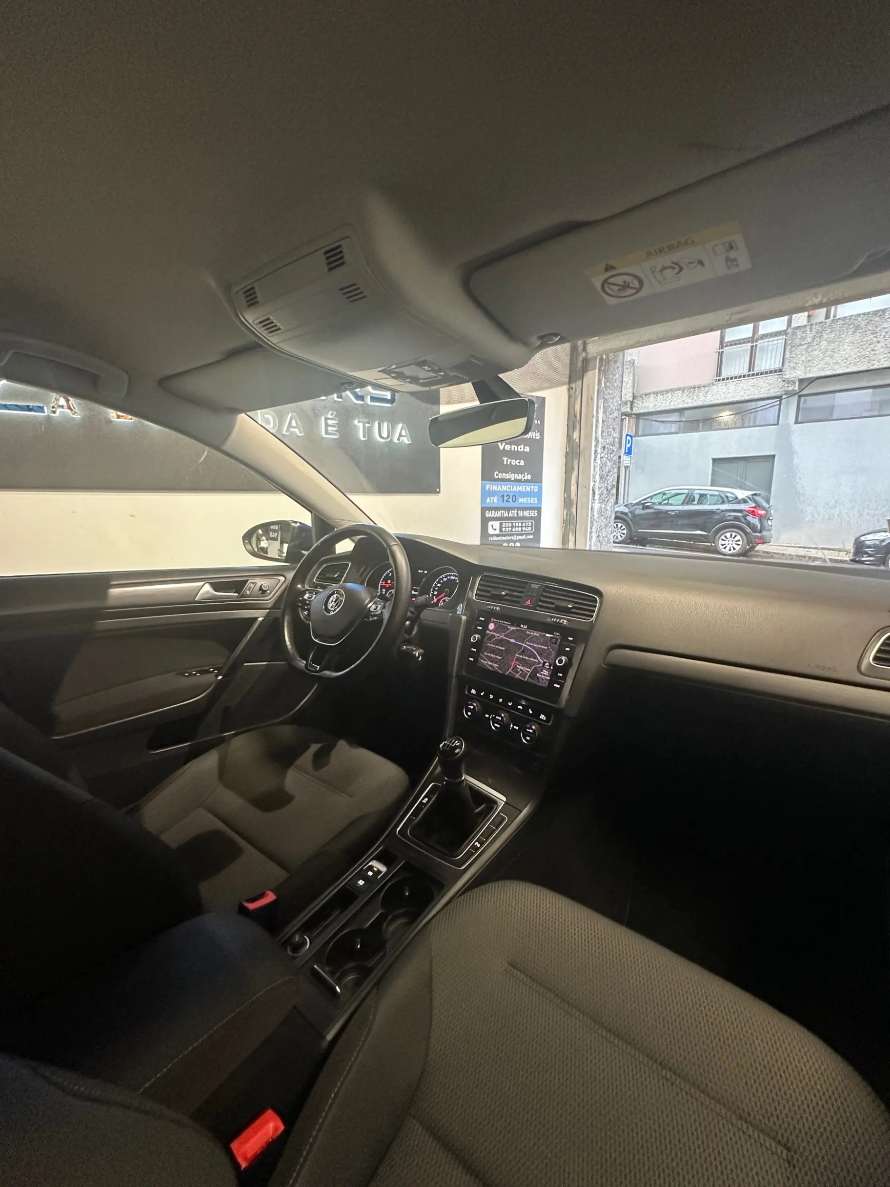 Volkswagen Golf 1.6 TDi BlueMotion Confortline 24