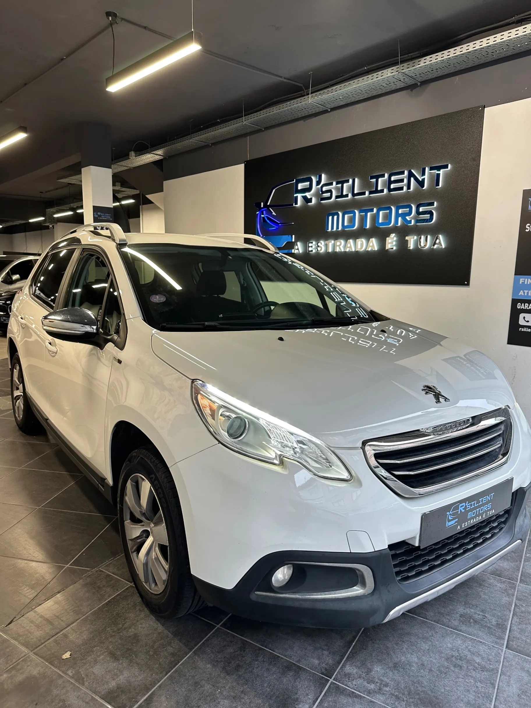 Peugeot 2008 1.2 PureTech Style 3