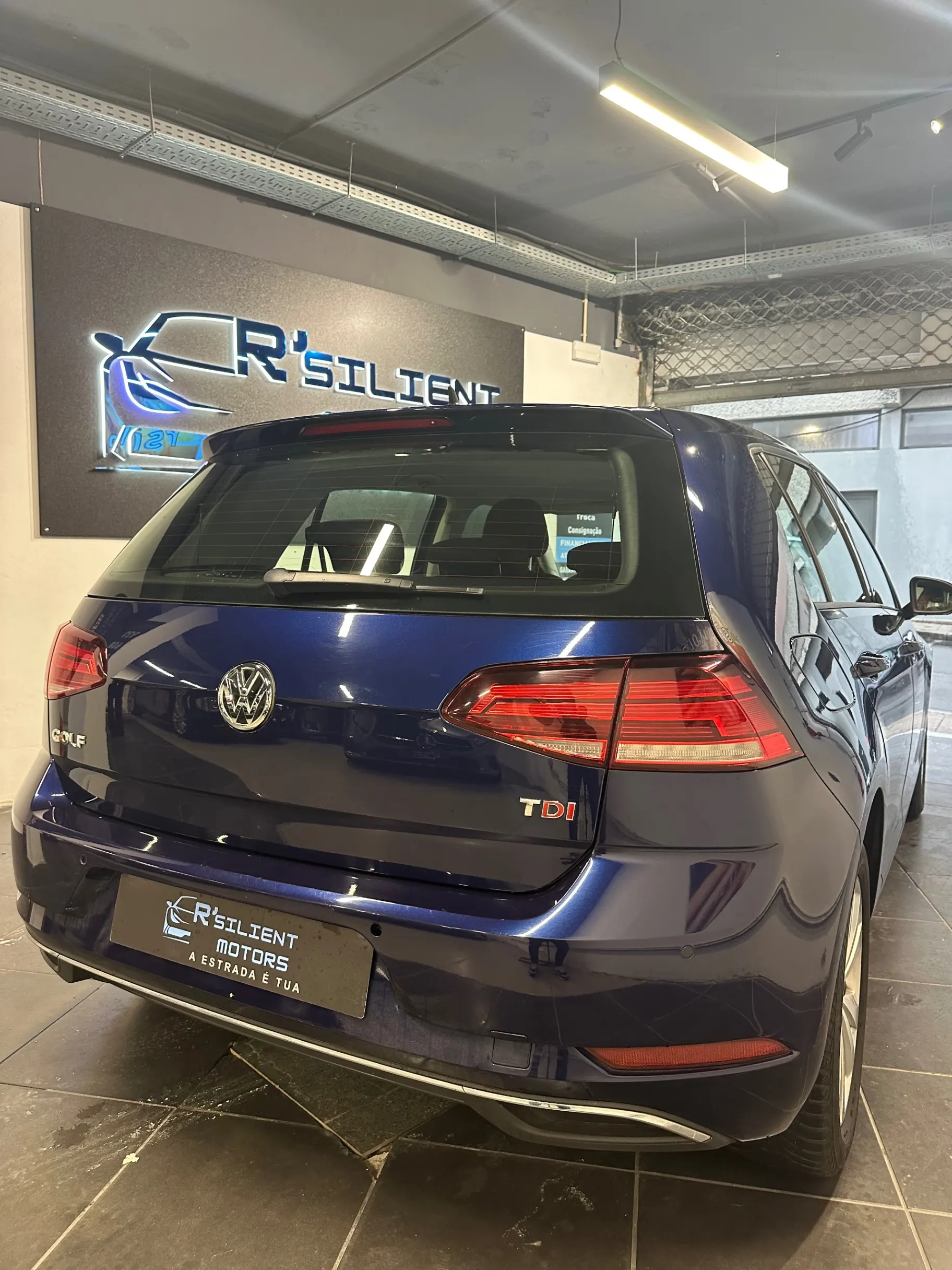 Volkswagen Golf 1.6 TDi BlueMotion Confortline 11