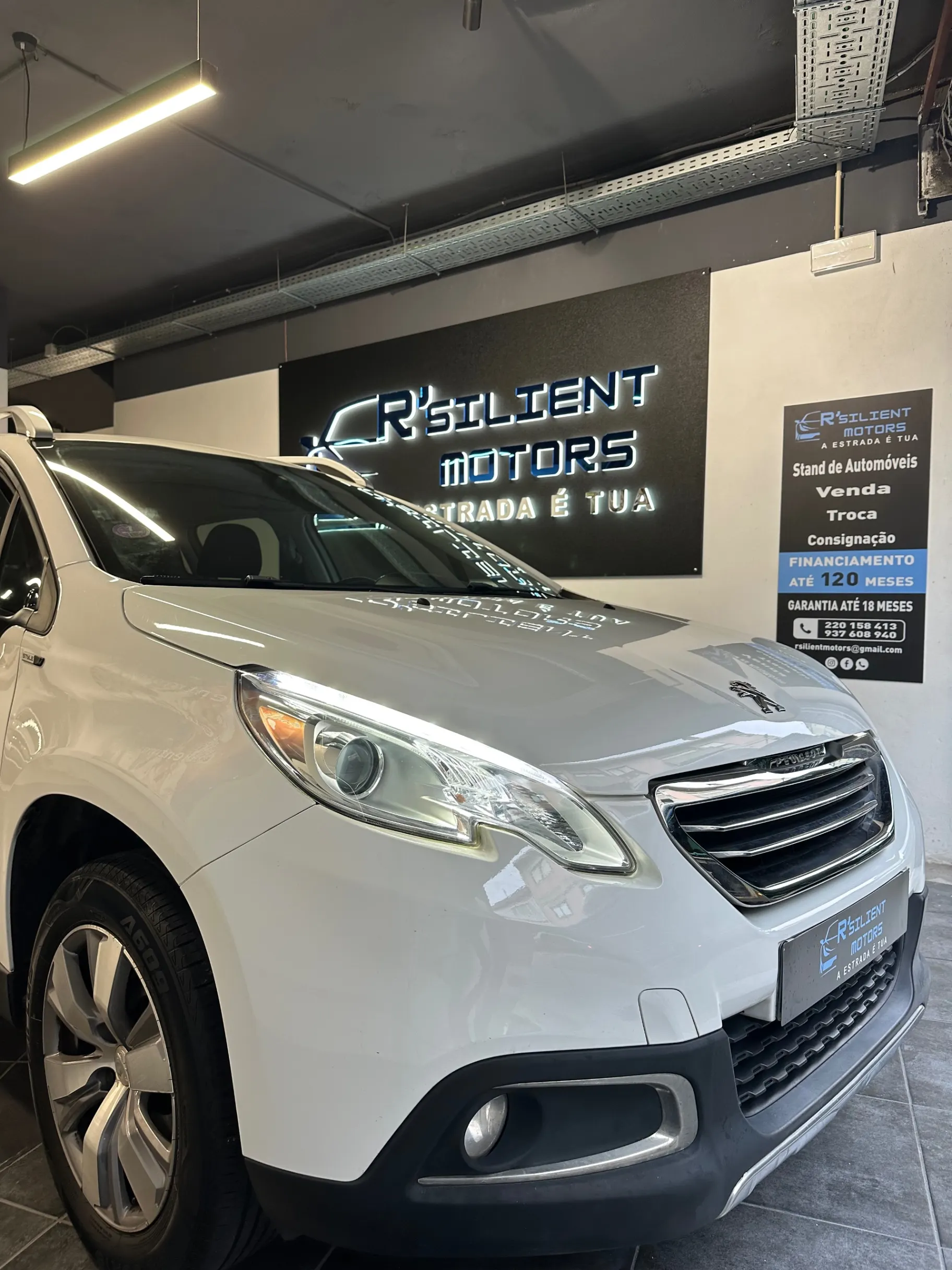 Peugeot 2008 1.2 PureTech Style 11