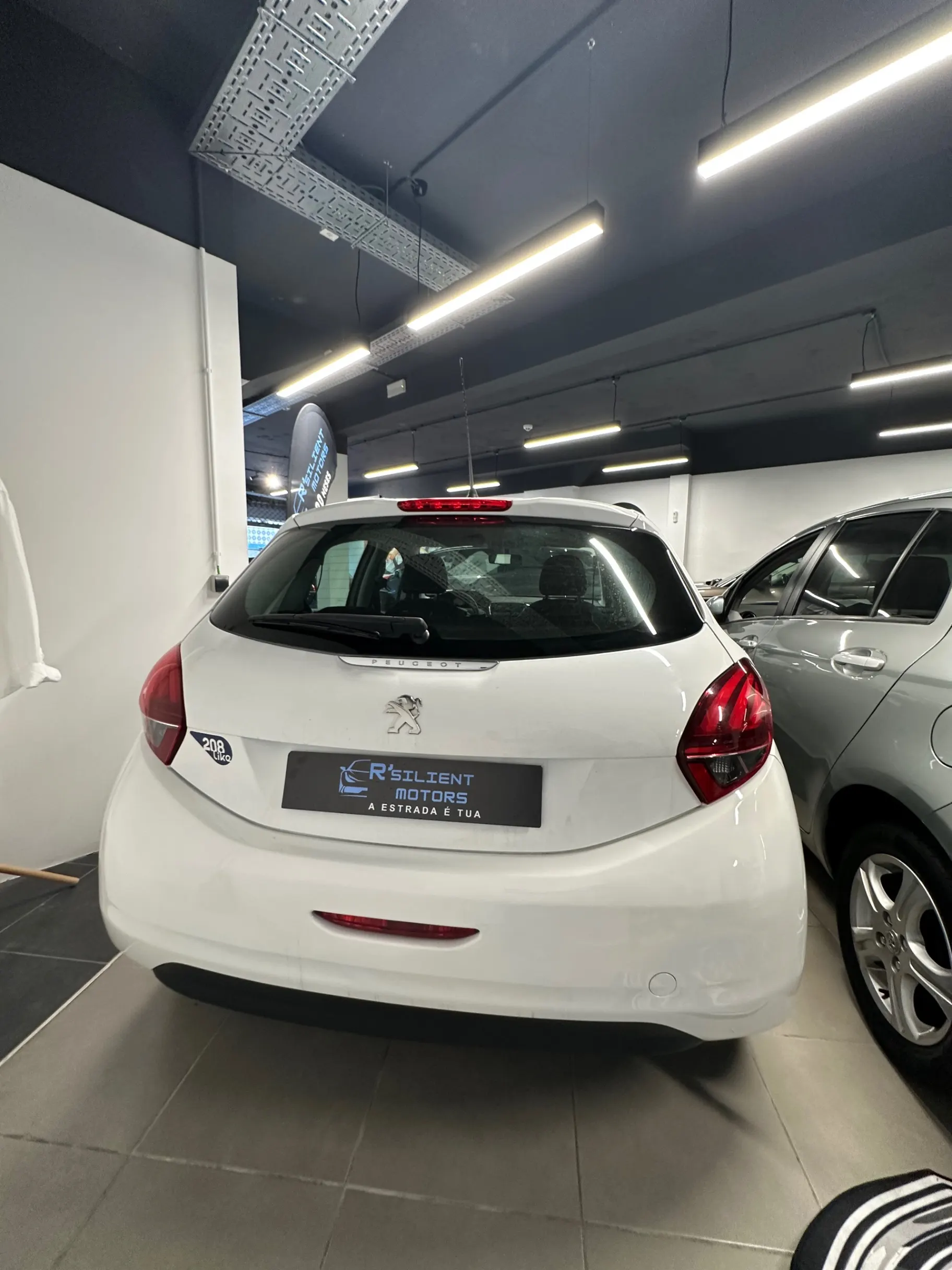 Peugeot 208 1.0 VTi Access 5
