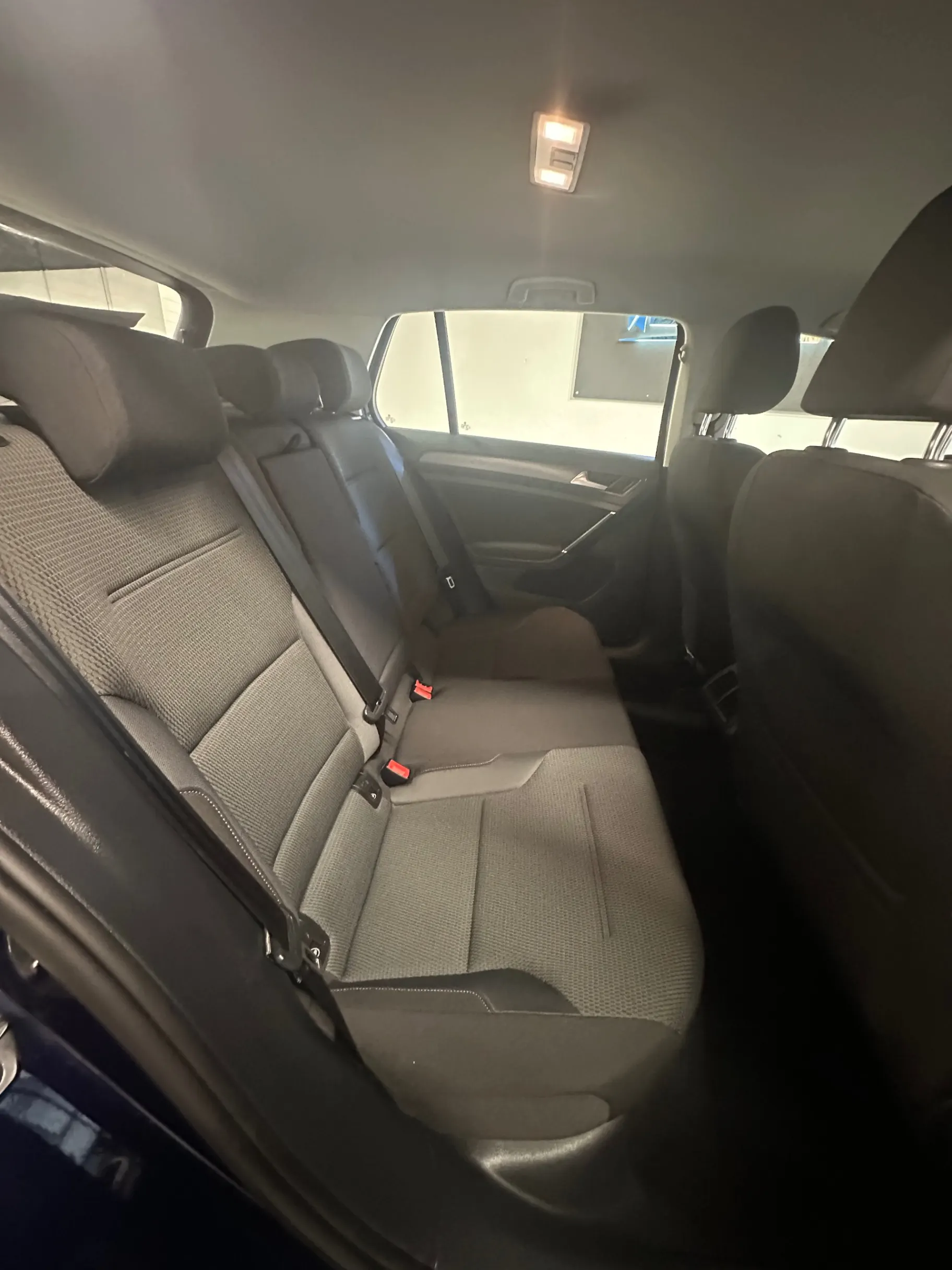 Volkswagen Golf 1.6 TDi BlueMotion Confortline 16