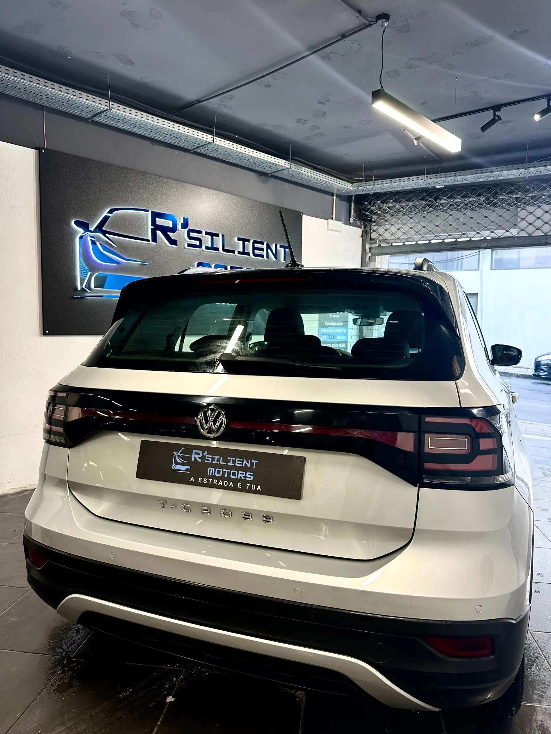 Volkswagen T-Cross 1.0 TSI Life 9