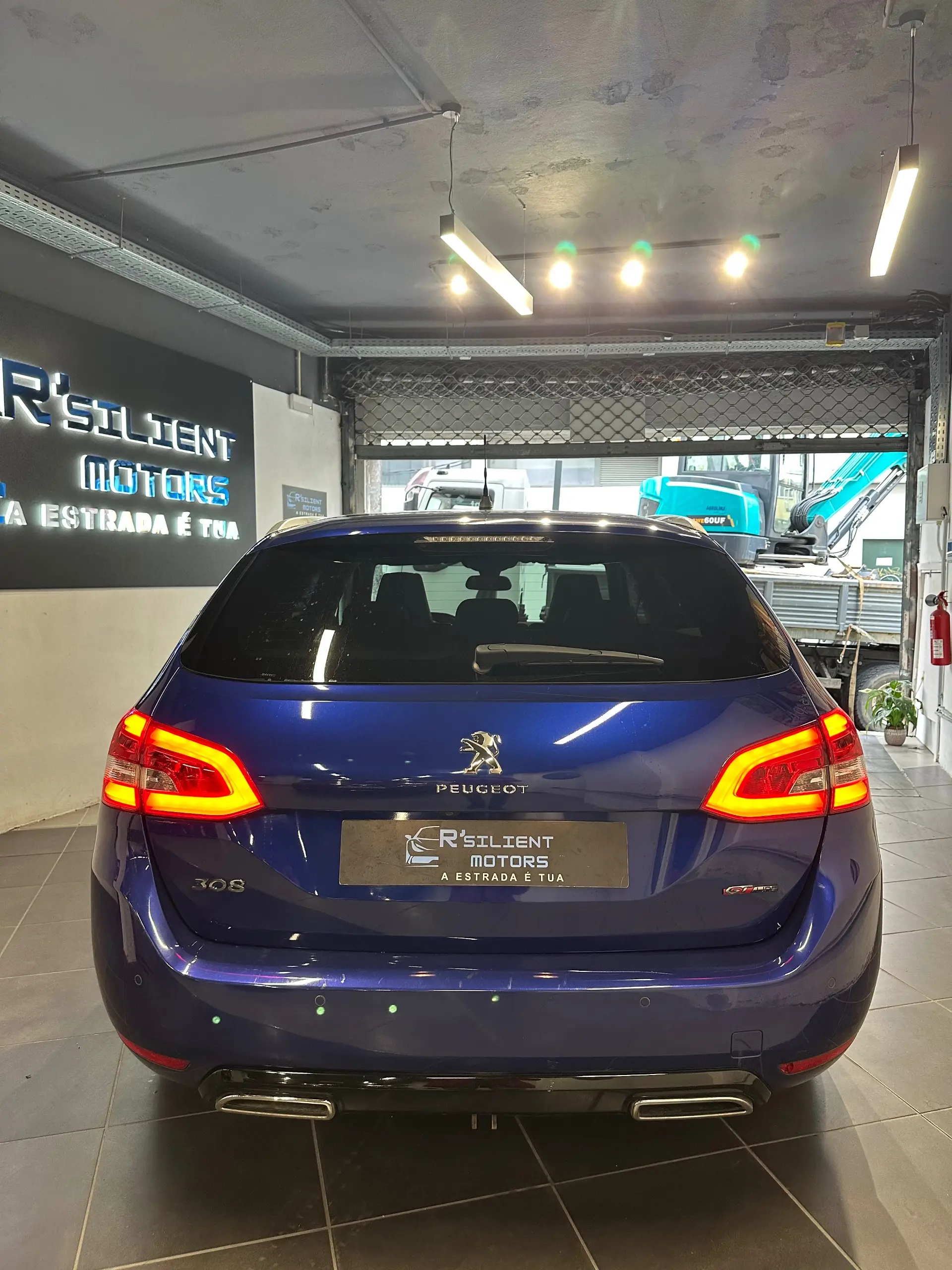 Peugeot 308 SW 1.5 BlueHDi GT EAT8 6