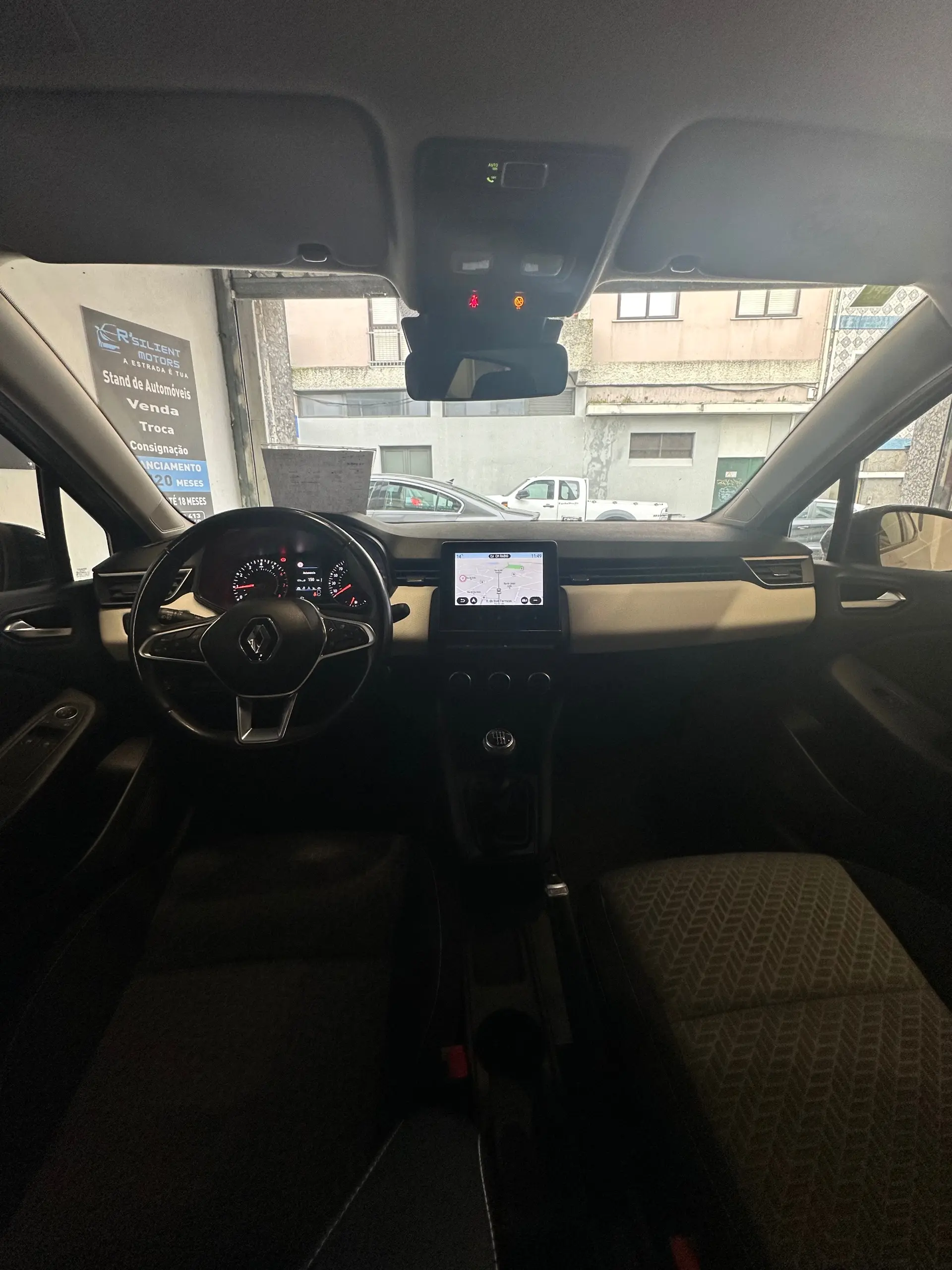 Renault Clio 1.0 TCe Limited Bi-Fuel 11