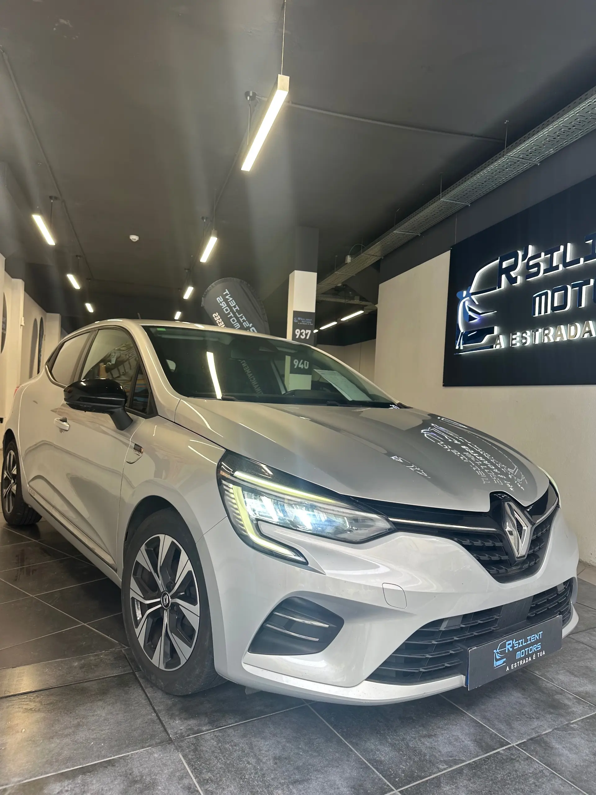 Renault Clio 1.0 TCe Limited Bi-Fuel 2