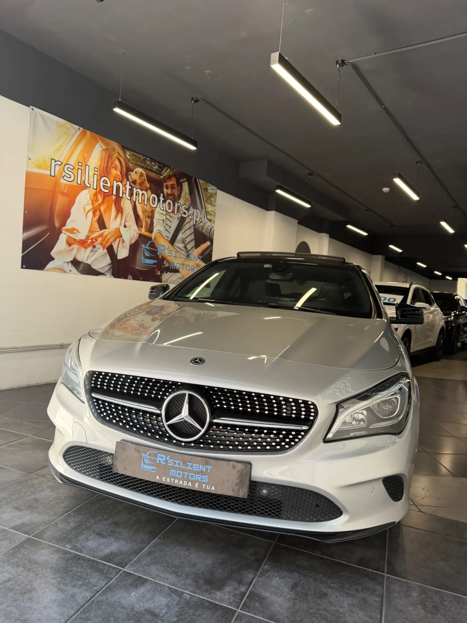 Mercedes-Benz CLA 180 Outro 3