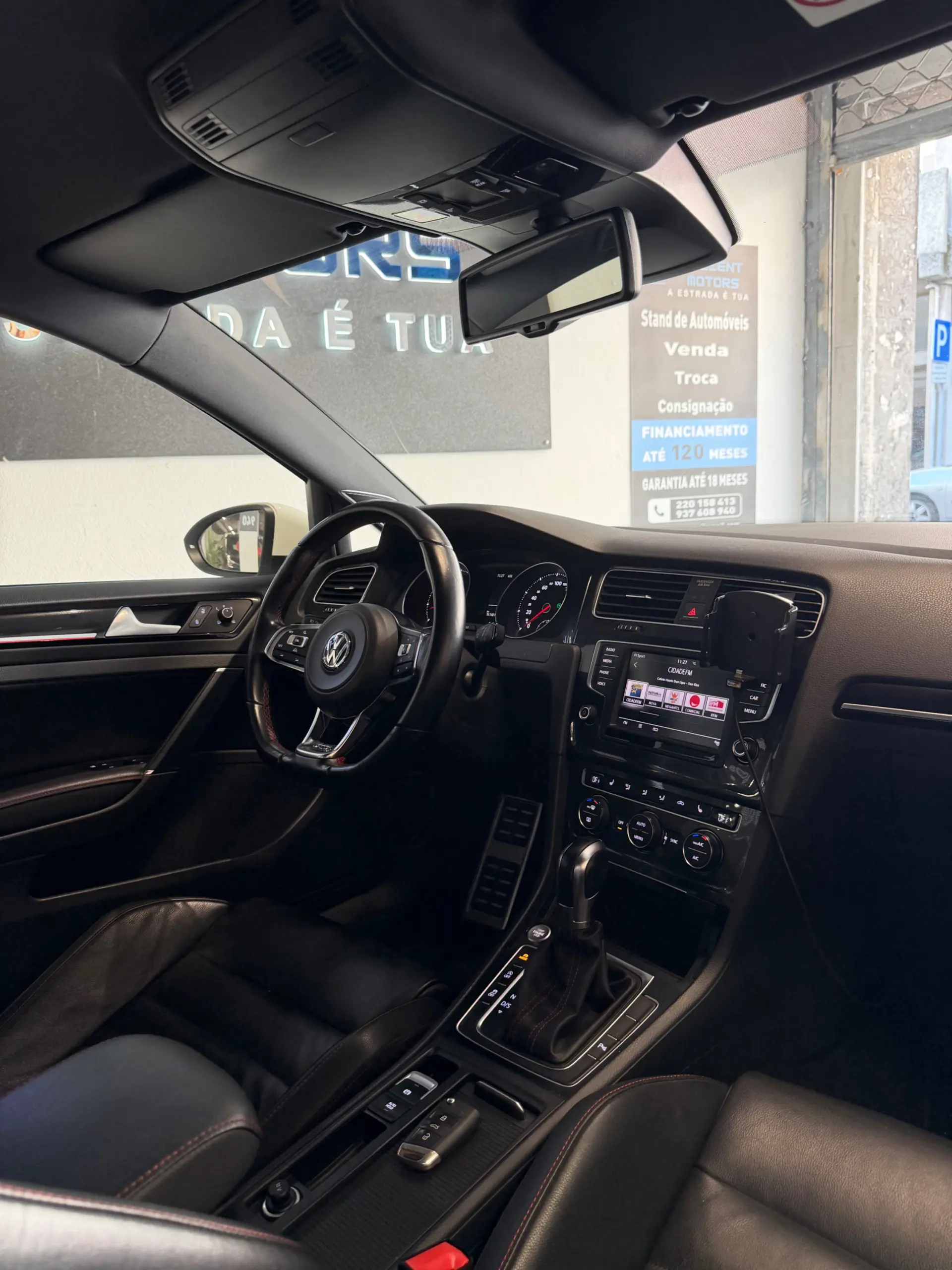 Volkswagen Golf Outro 20