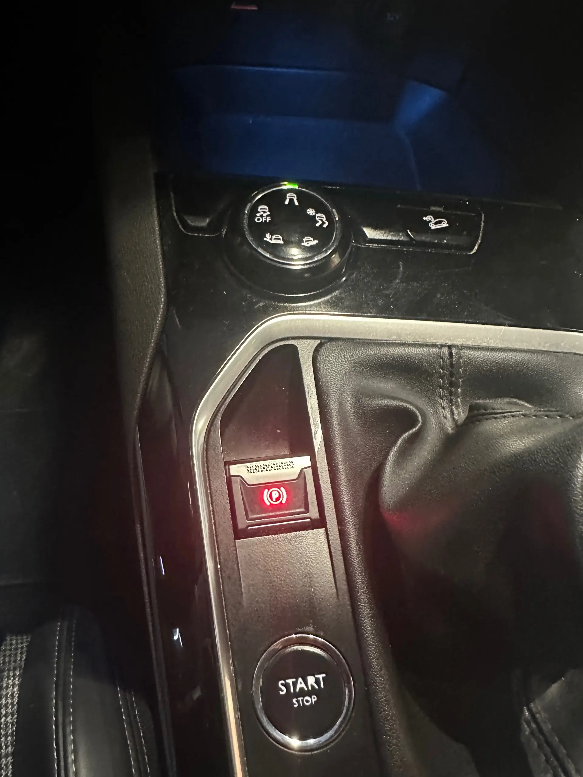 Peugeot 3008 1.2 PureTech Allure Pack 26