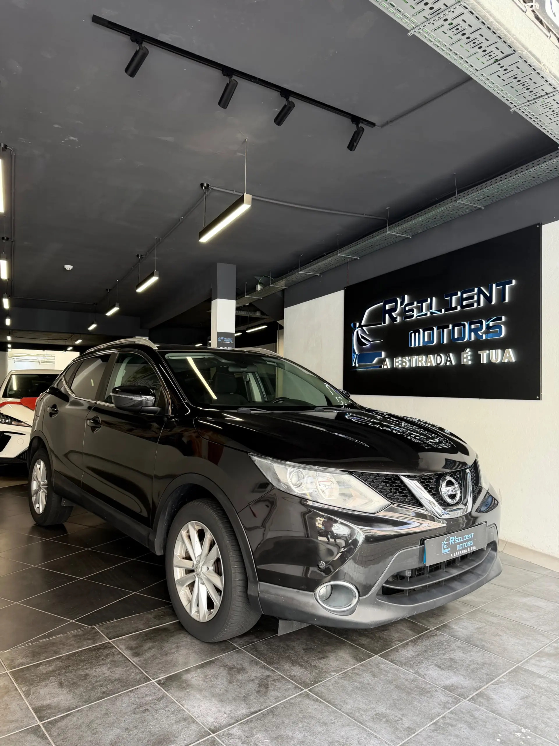 Nissan Qashqai 1.5 dCi N-Connecta Business 3