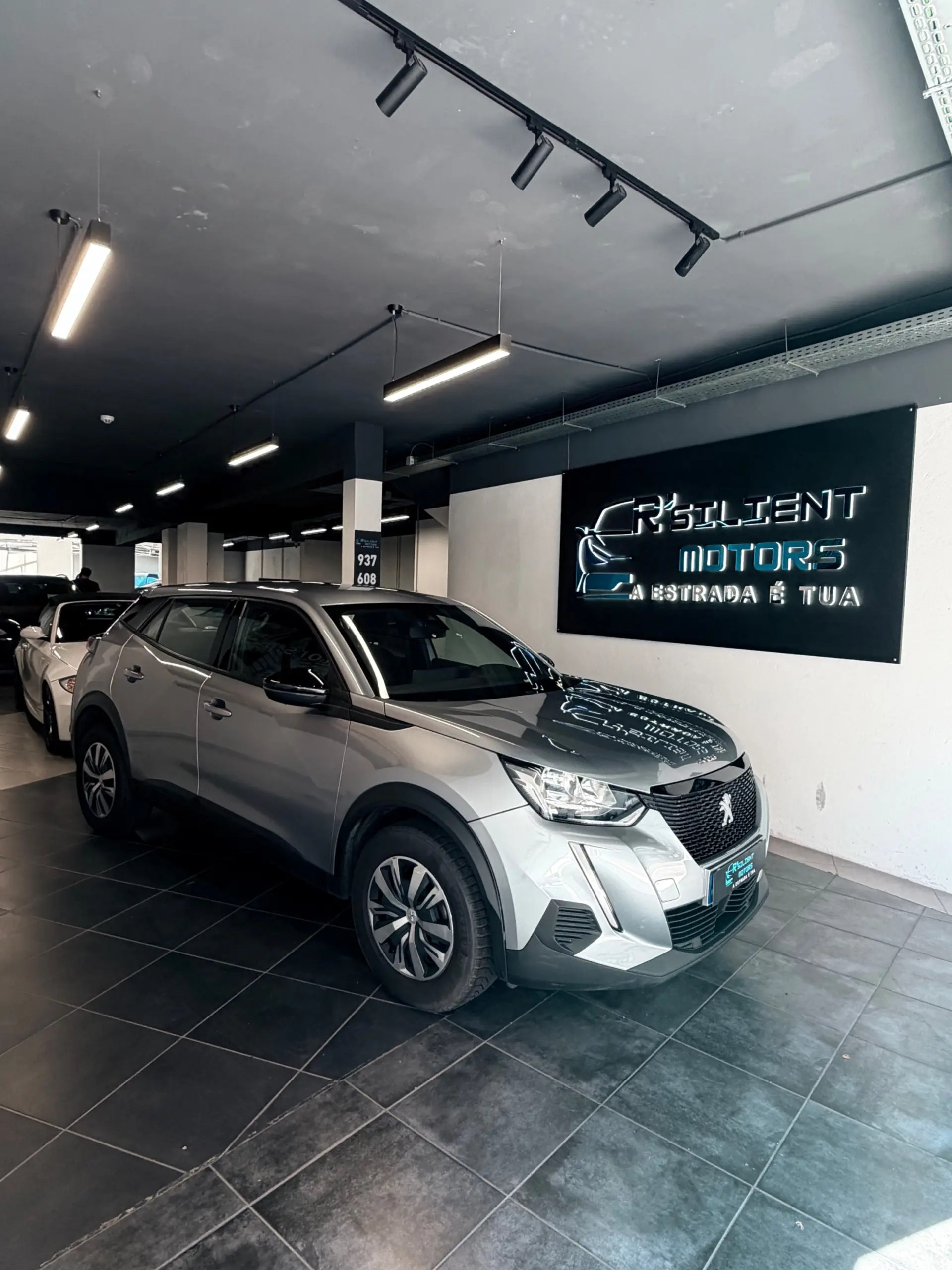 Peugeot 2008 1.2 PureTech Active Pack 5
