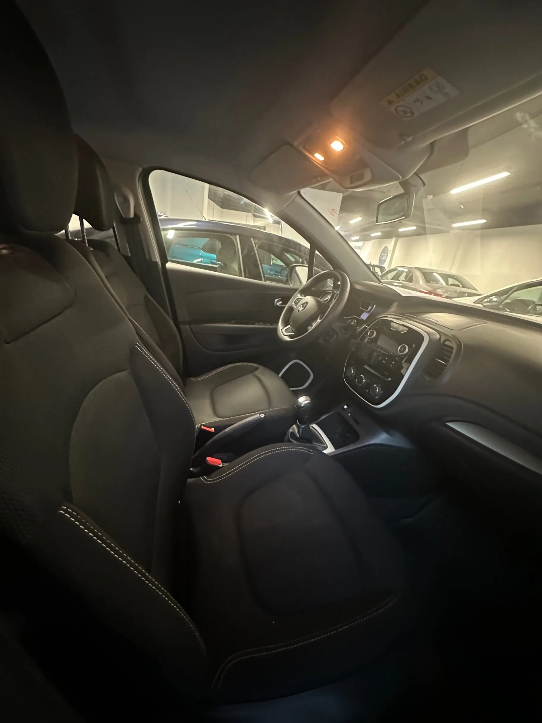 Renault Captur 1.0 TCe Zen 10