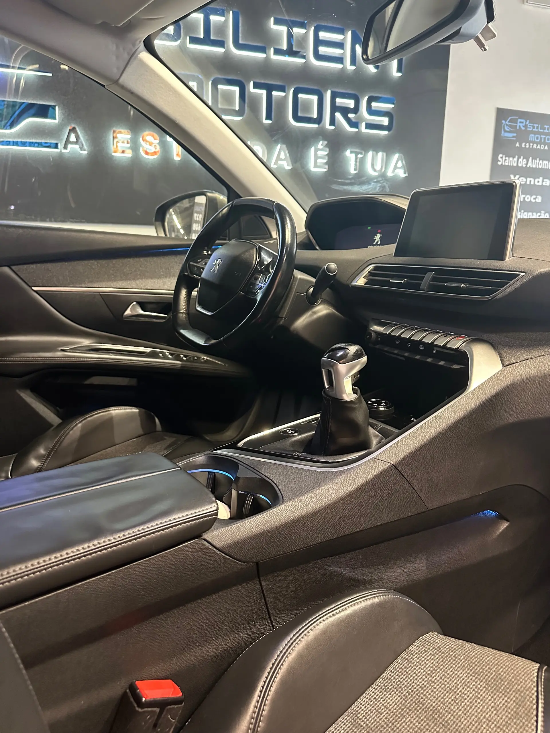 Peugeot 3008 1.2 PureTech Allure Pack 12