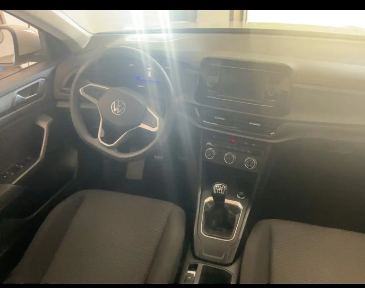 Volkswagen T-Roc 1.0 TSI Life 5