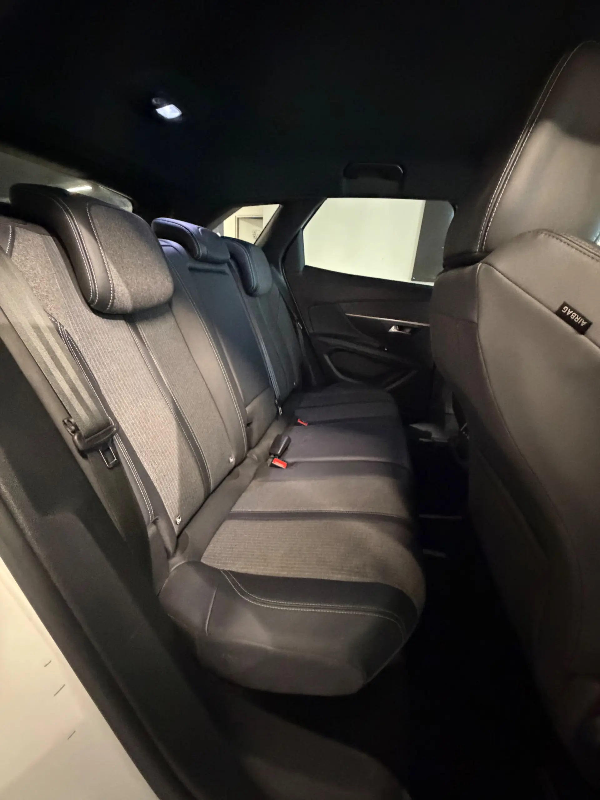 Peugeot 3008 1.5 BlueHDi Allure Pack EAT8 17