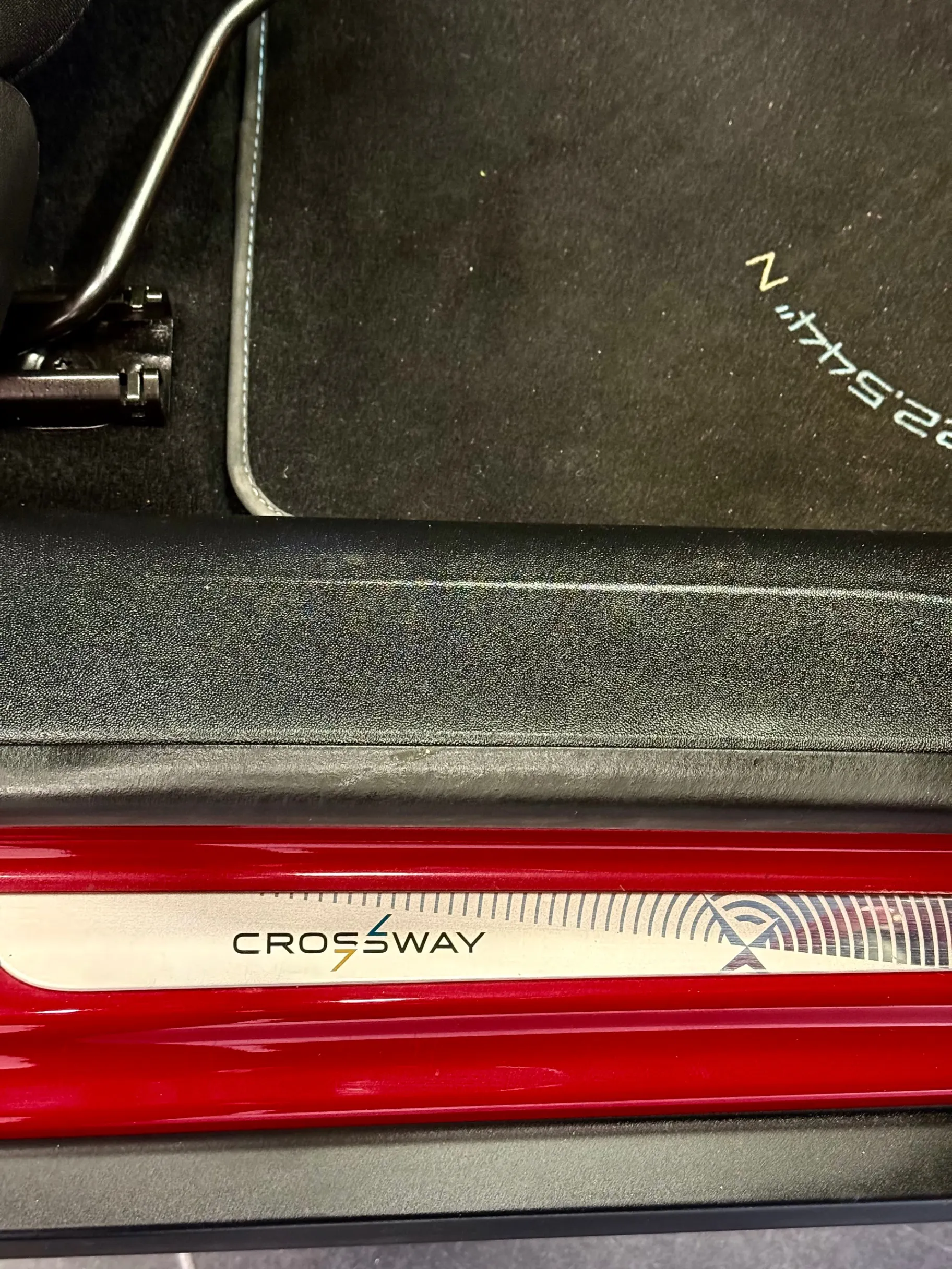 Peugeot 2008 1.2 PureTech Allure 24