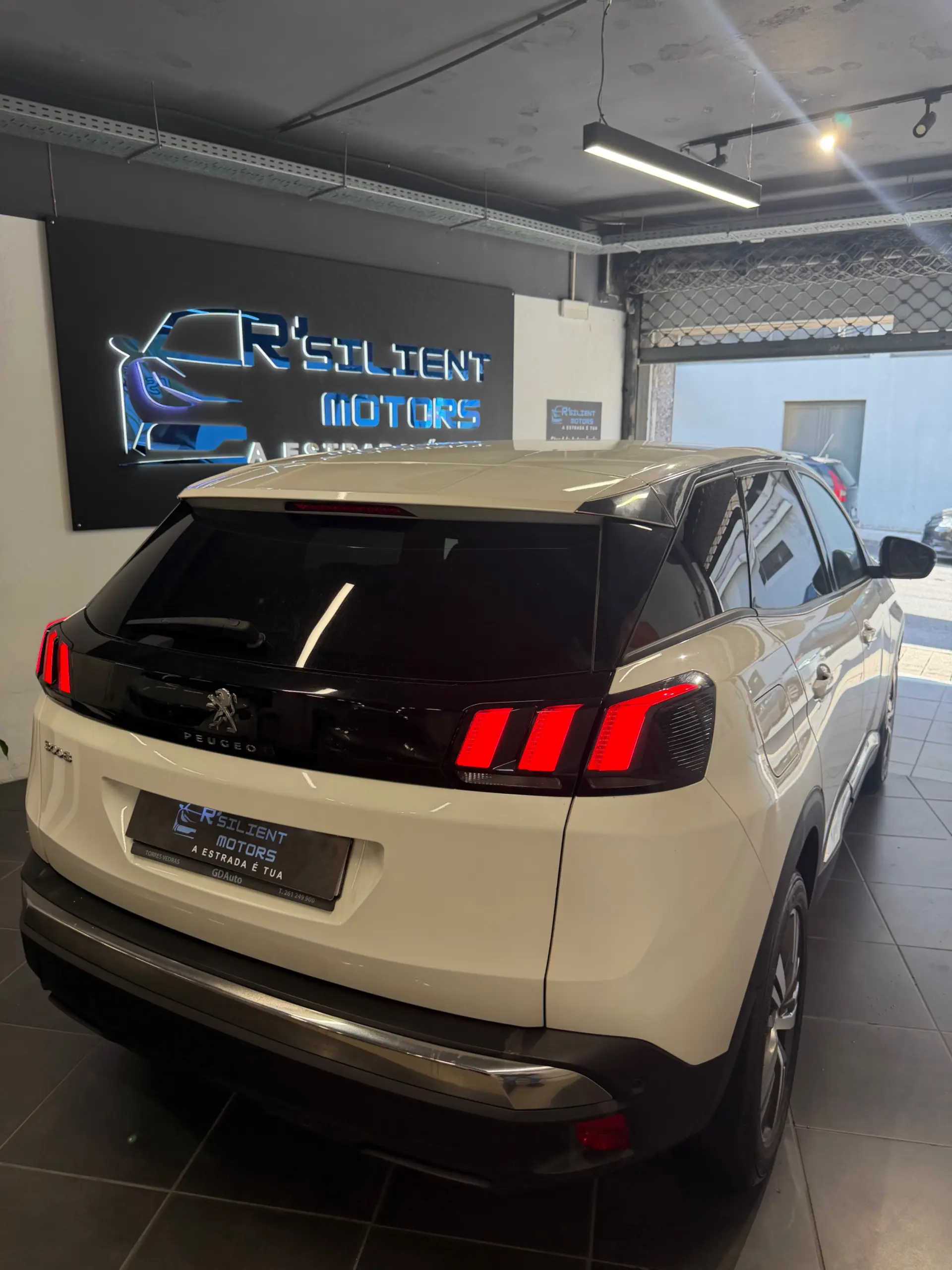 Peugeot 3008 1.5 BlueHDi Allure Pack EAT8 13