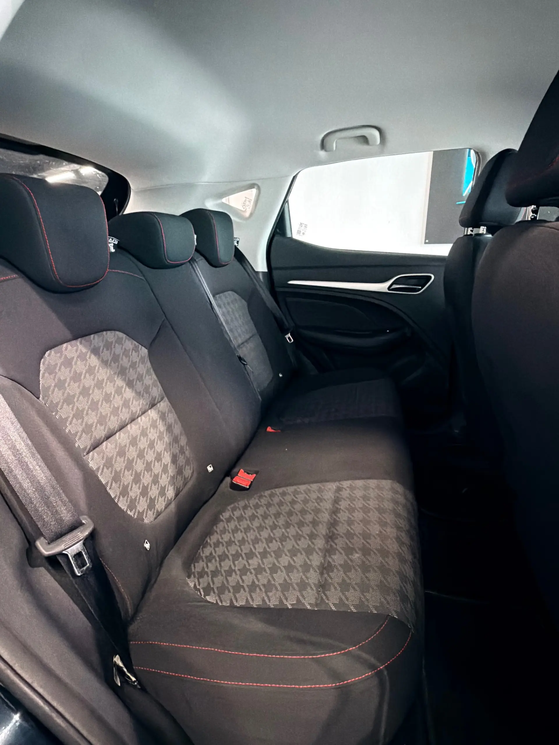 MG ZS EV 50.3 kWh Comfort 13