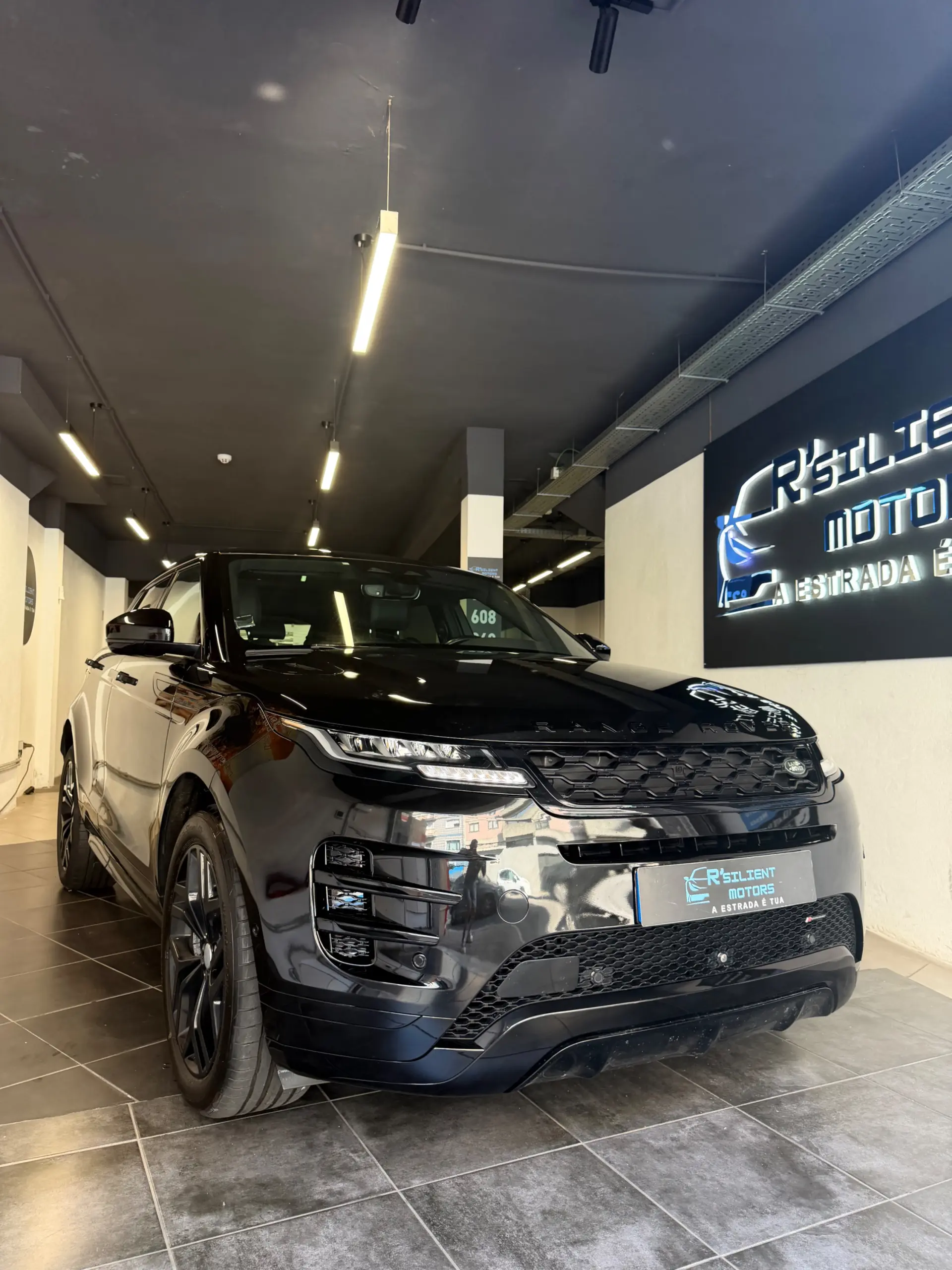 Land Rover Range Rover Evoque 1.5 P160 R-Dynamic S Auto 1