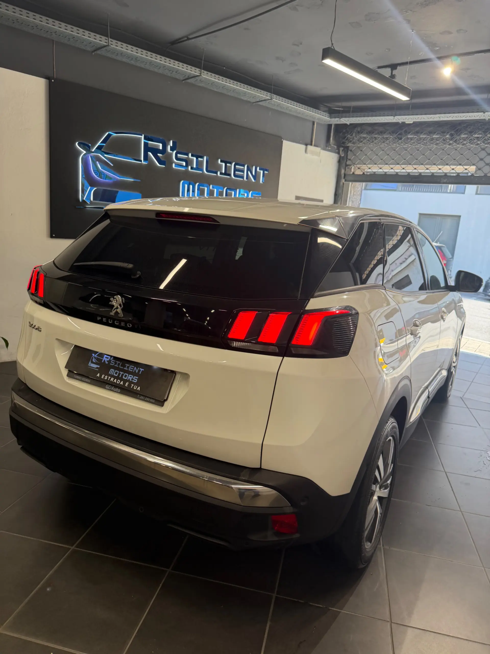 Peugeot 3008 1.5 BlueHDi Allure Pack EAT8 12