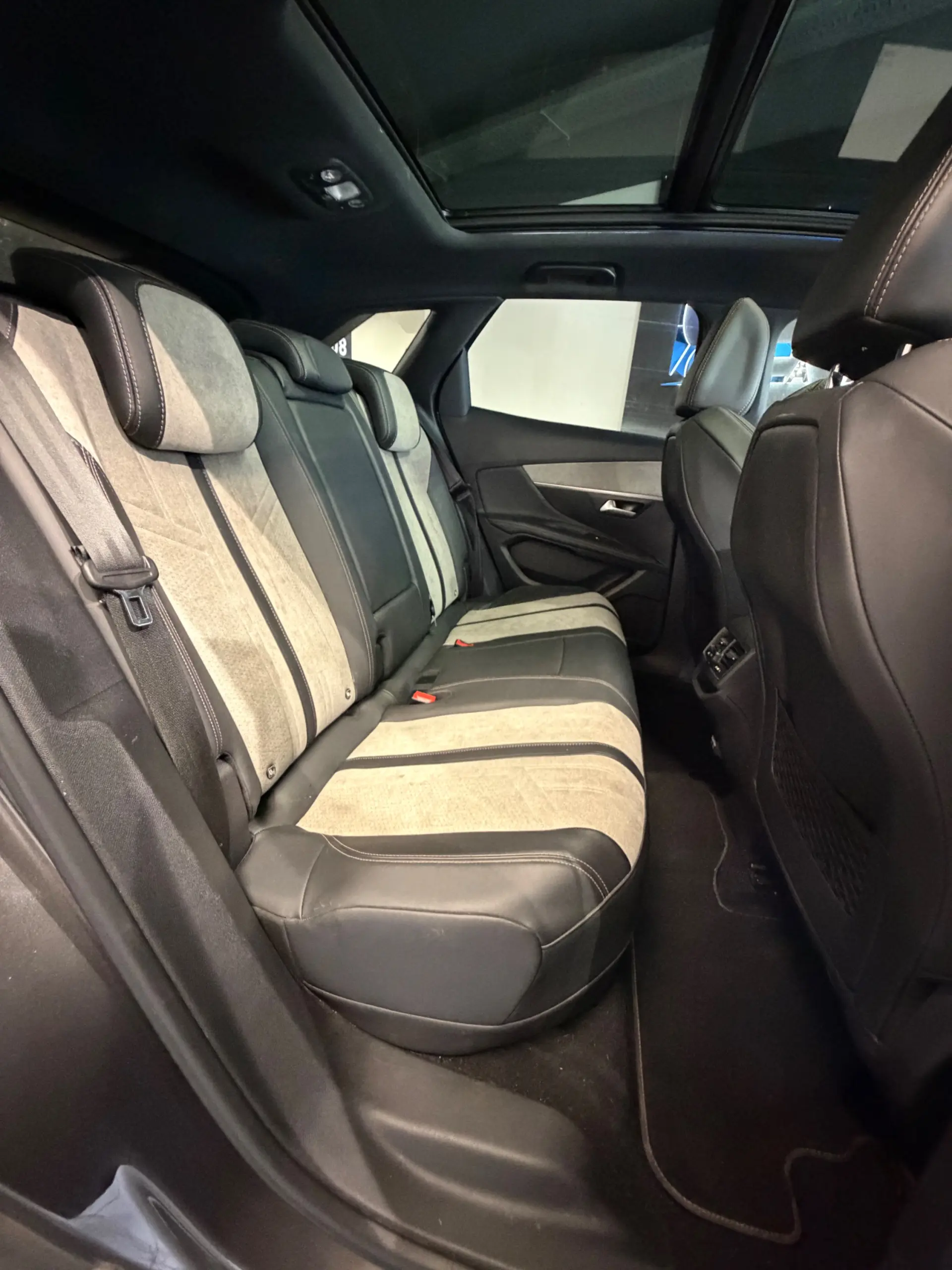 Peugeot 3008 225 e-EAT8 GT Pack 14