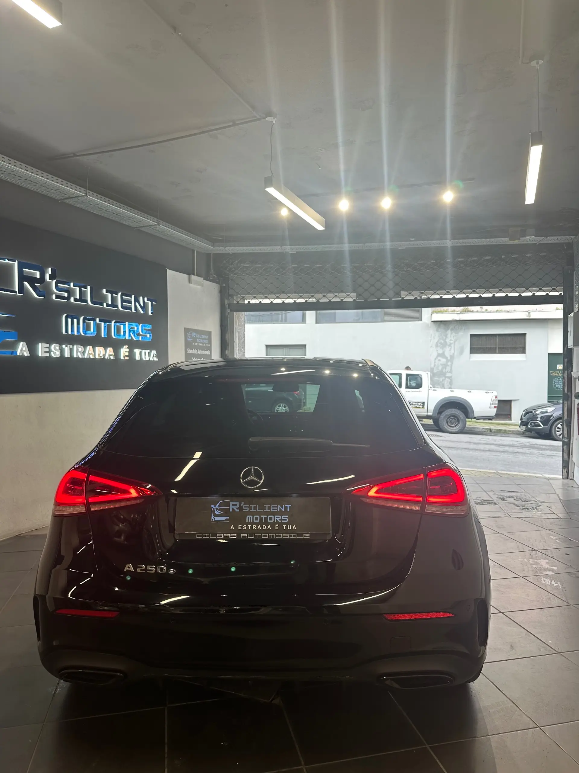 Mercedes-Benz A 250 e 8G-DCT Edition AMG Line 11