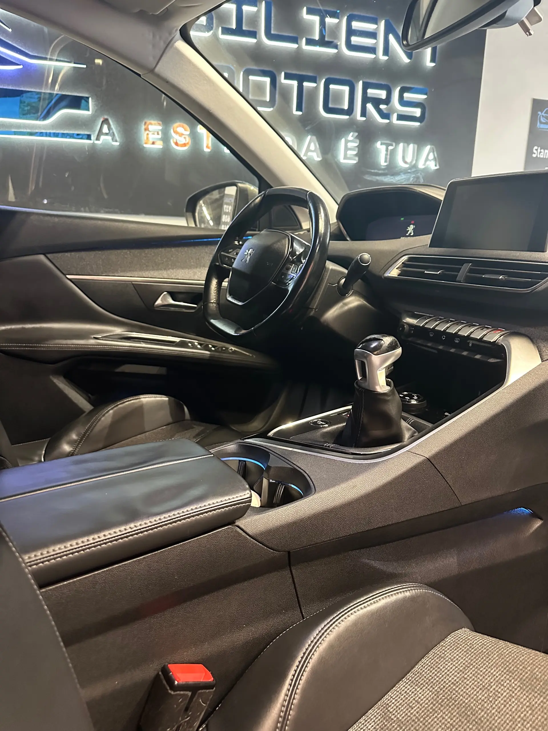 Peugeot 3008 1.2 PureTech Allure Pack 13