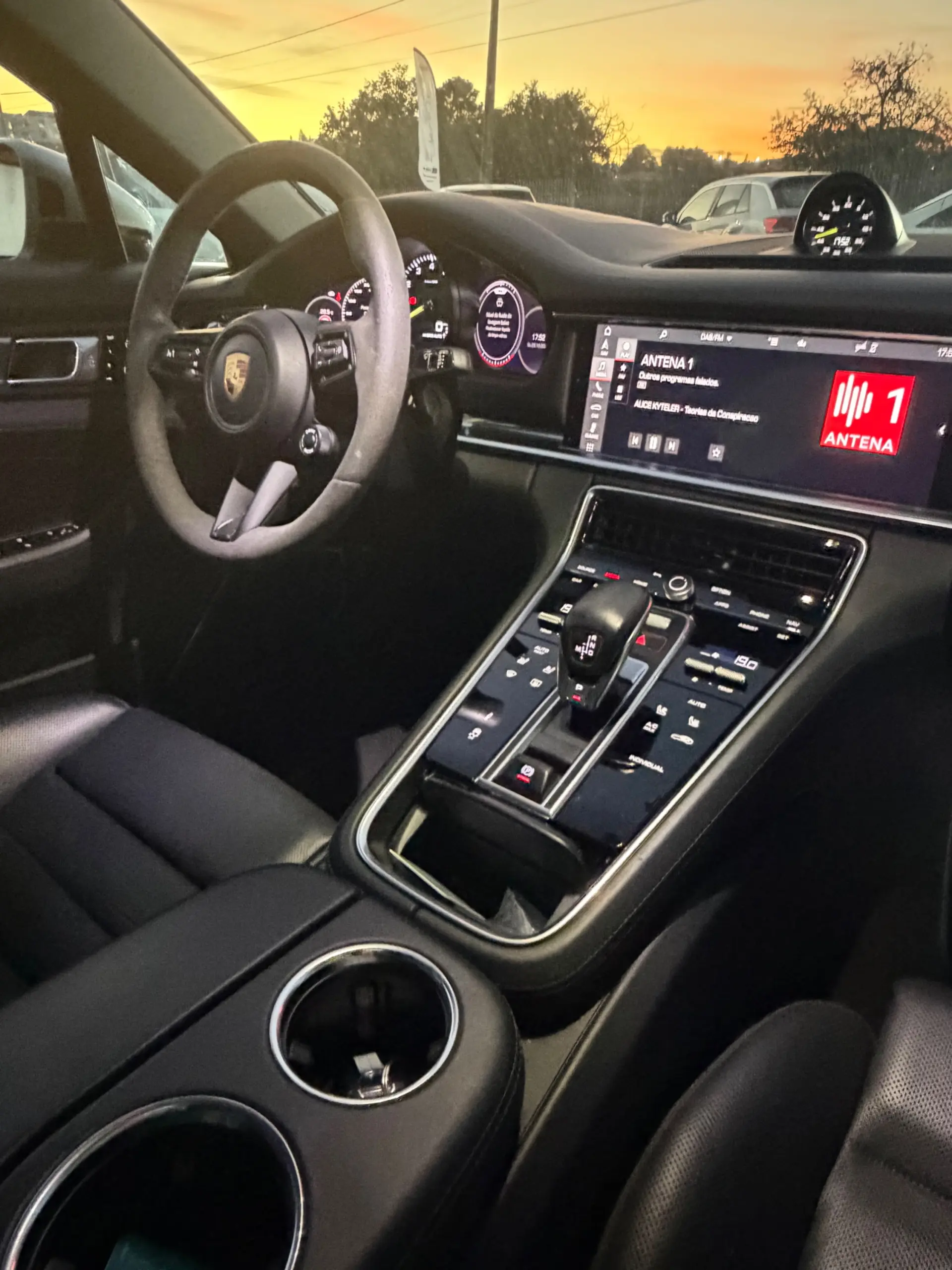 Porsche Panamera 4 E-Hybrid 17