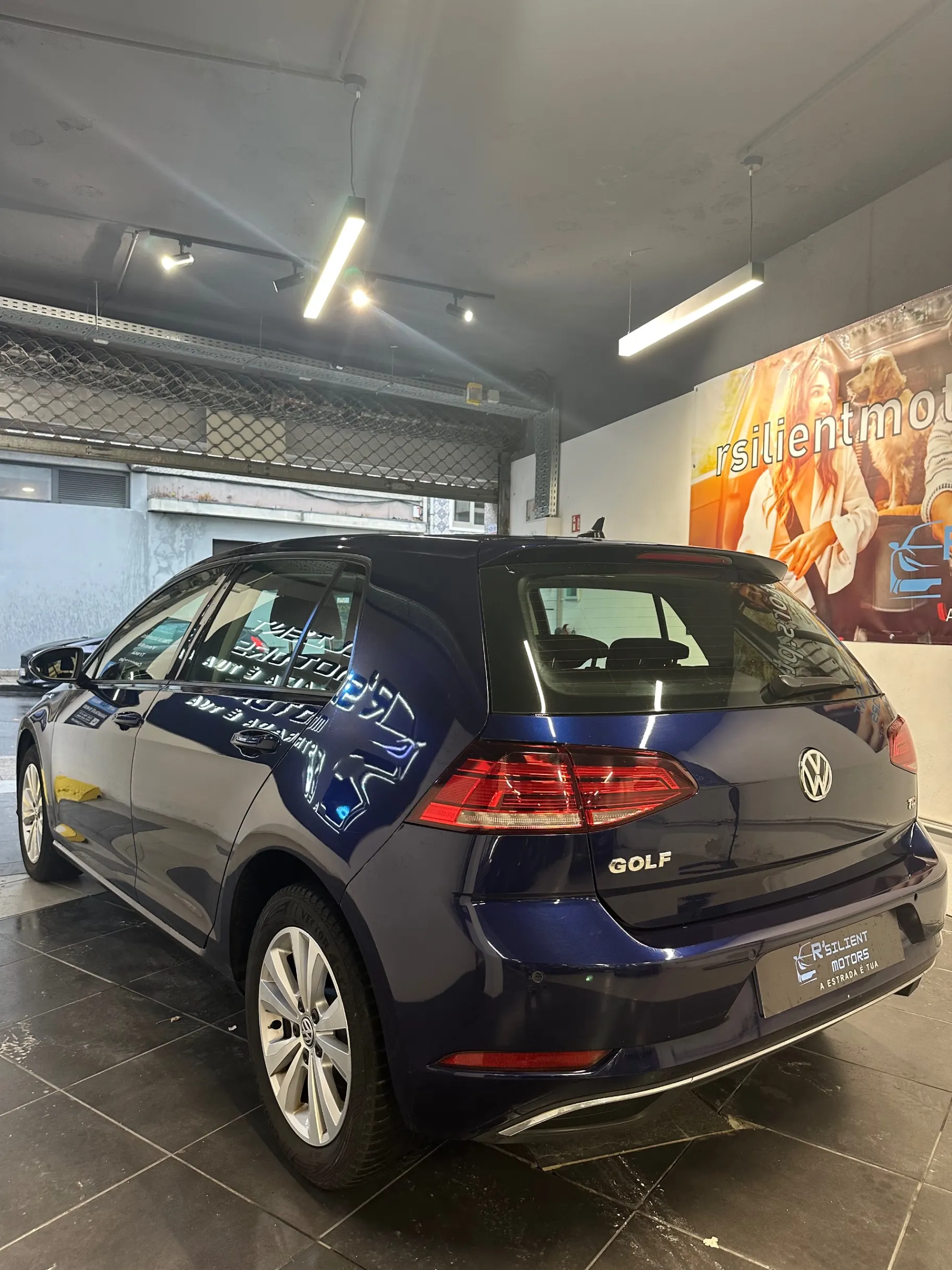 Volkswagen Golf 1.6 TDi BlueMotion Confortline 7