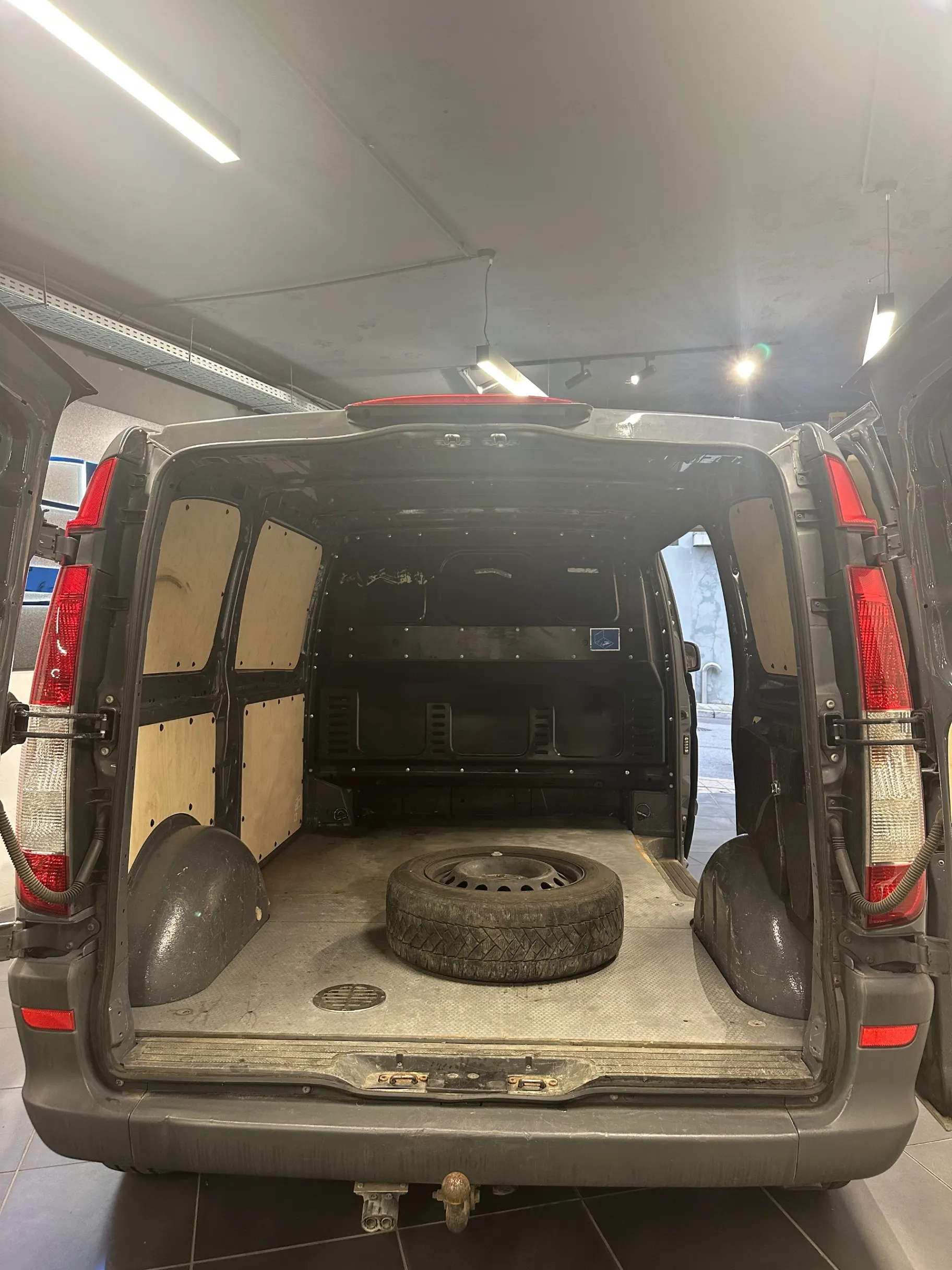 Mercedes-Benz Vito Outro 18