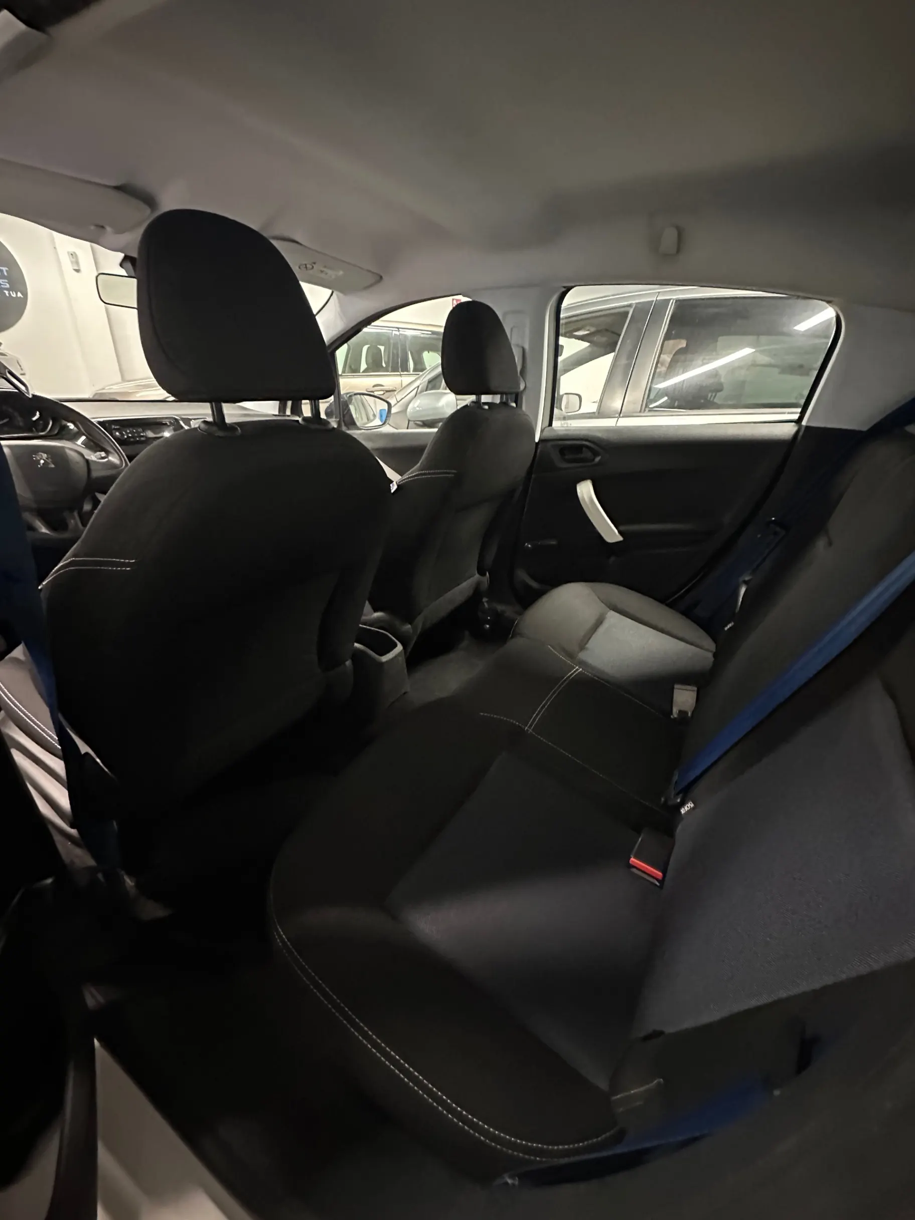 Peugeot 208 1.0 VTi Access 8