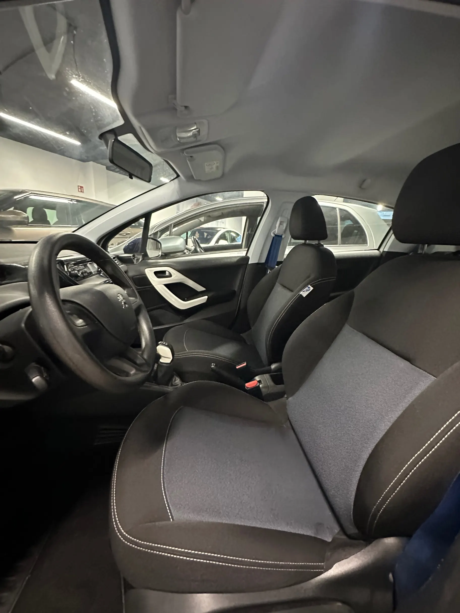 Peugeot 208 1.0 VTi Access 9