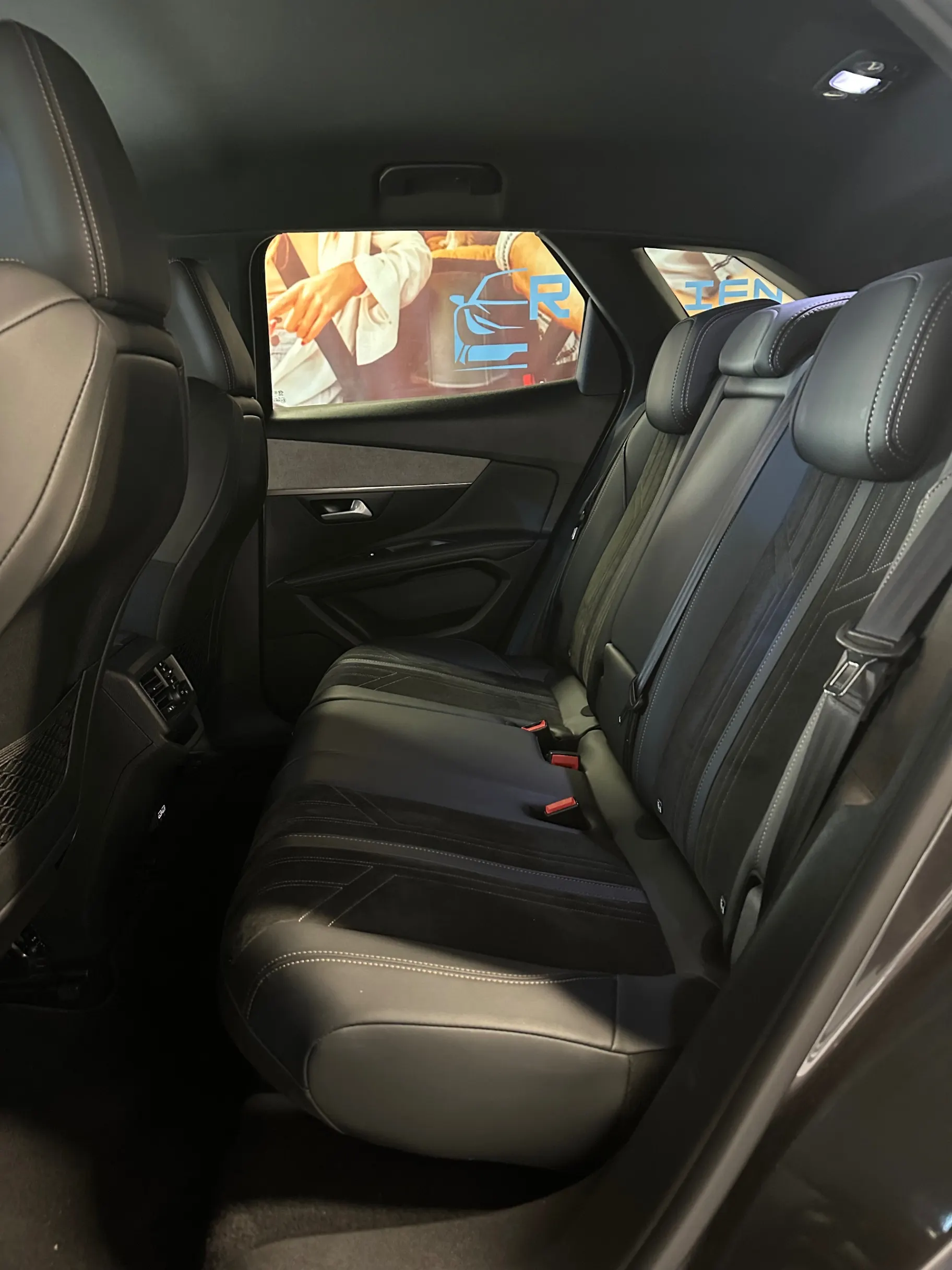 Peugeot 3008 1.5 BlueHDi GT Pack EAT8 24