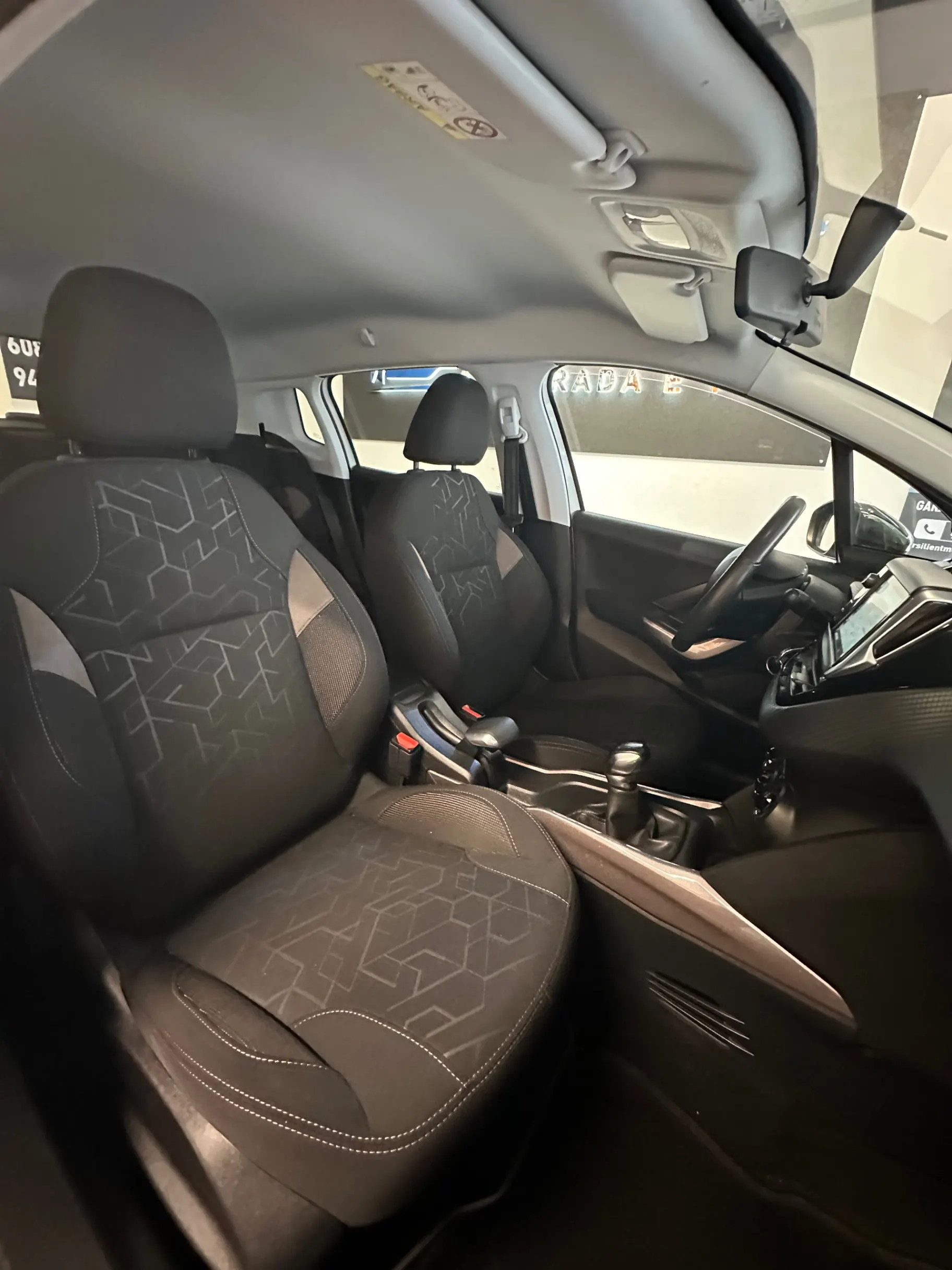 Peugeot 2008 1.2 PureTech Style 13