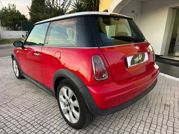 MINI 3 Portas One D 9