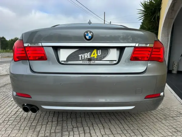BMW 730 d Pack M 6