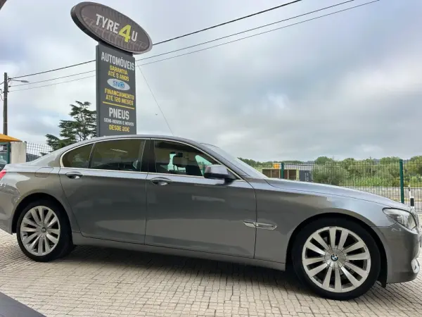 BMW 730 d Pack M 10