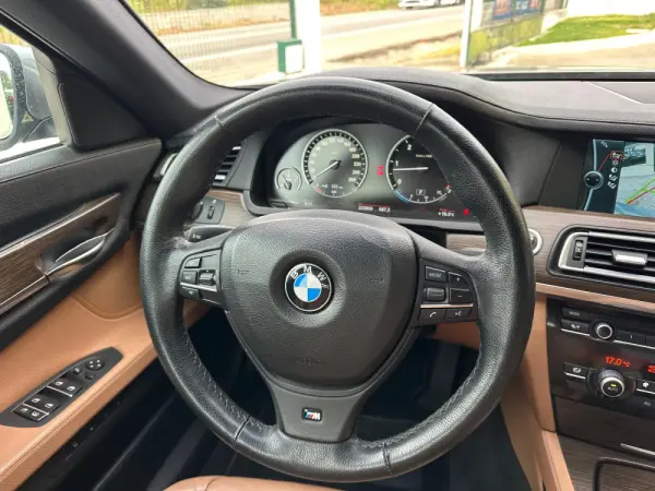 BMW 730 d Pack M 18