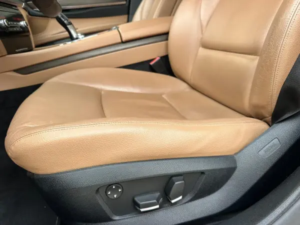 BMW 730 d Pack M 22