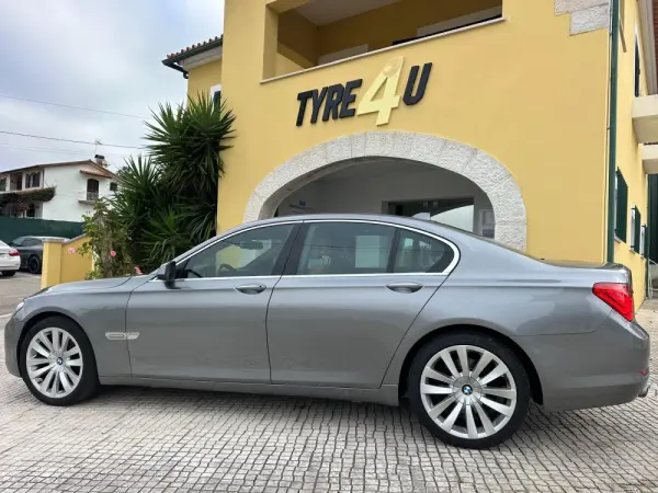 BMW 730 d Pack M 23