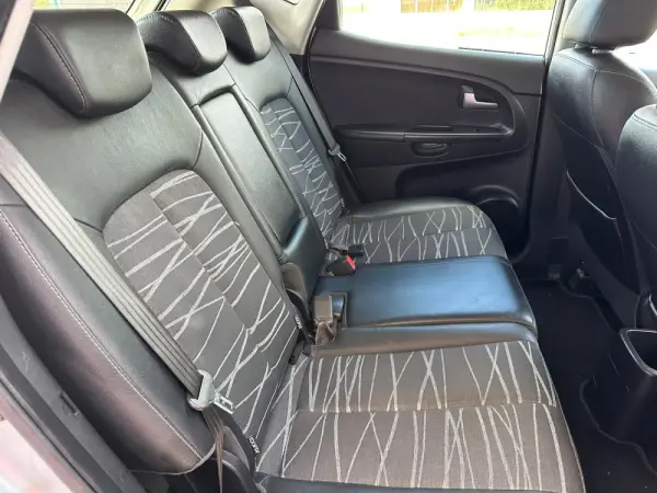 Kia Venga 1.6 CRDi TX ISG 9